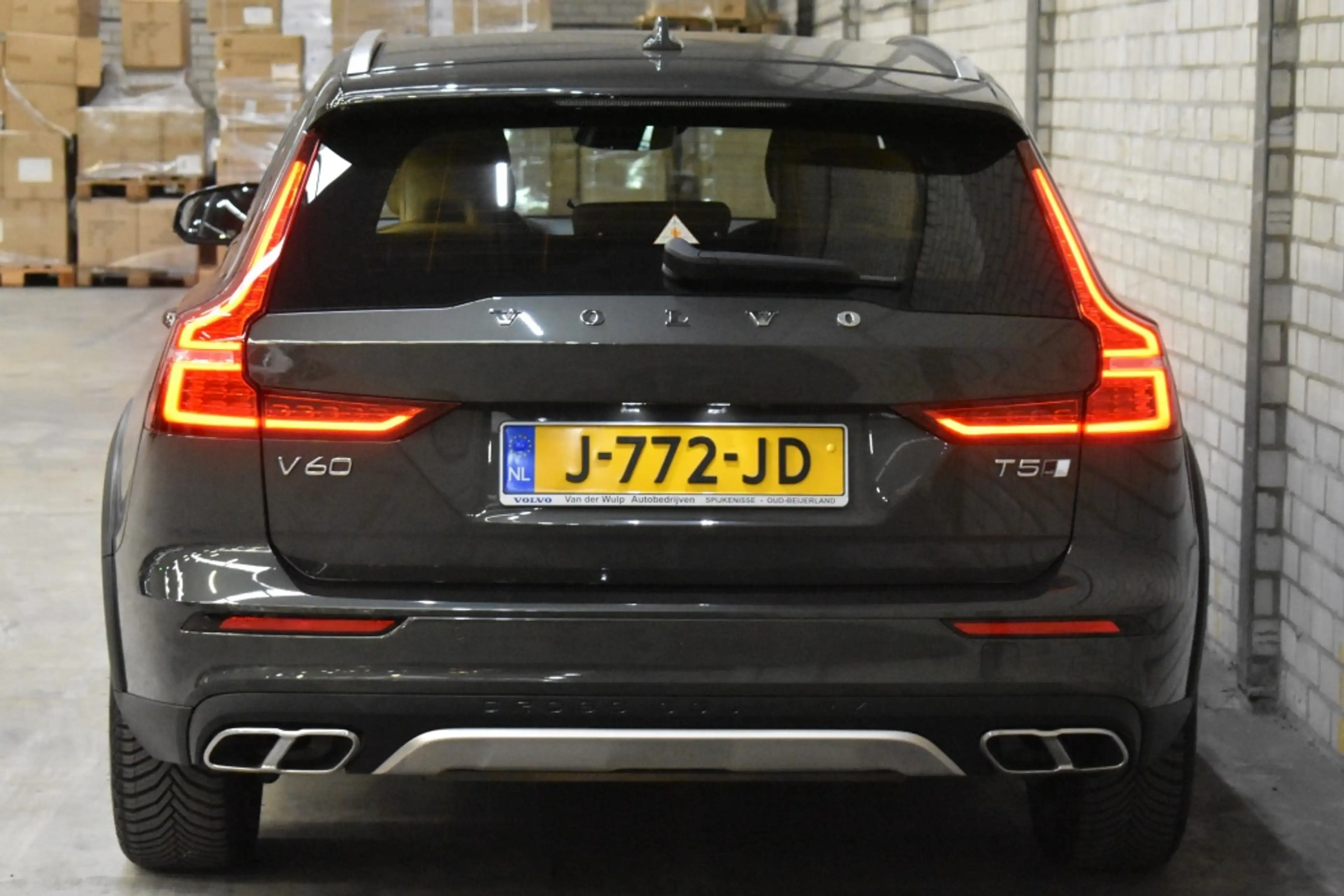 Volvo V60 Cross Country T5 250PK AWD Cross Country | Trekhaak | Harman Kar — photo 11