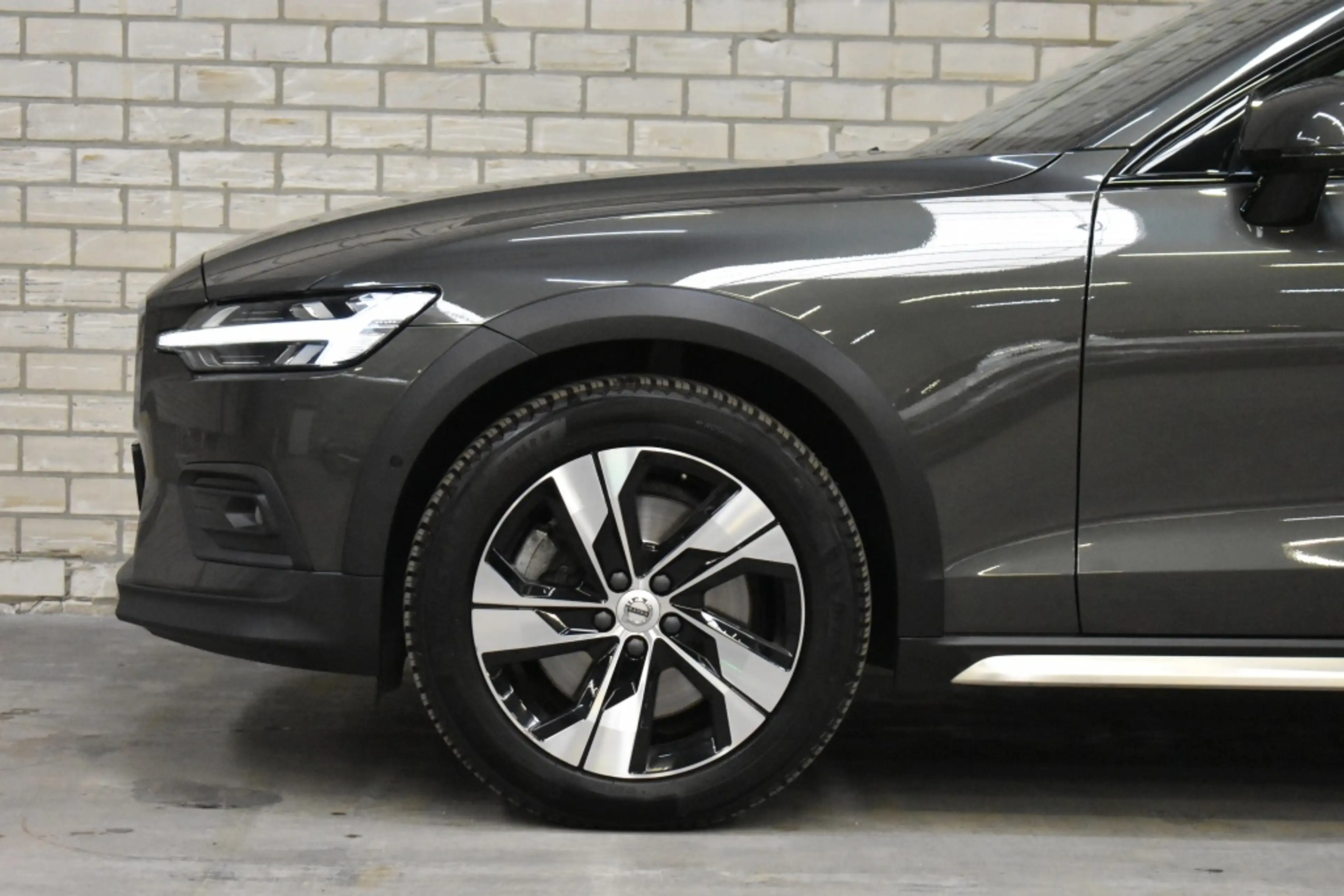 Volvo V60 Cross Country T5 250PK AWD Cross Country | Trekhaak | Harman Kar — photo 5