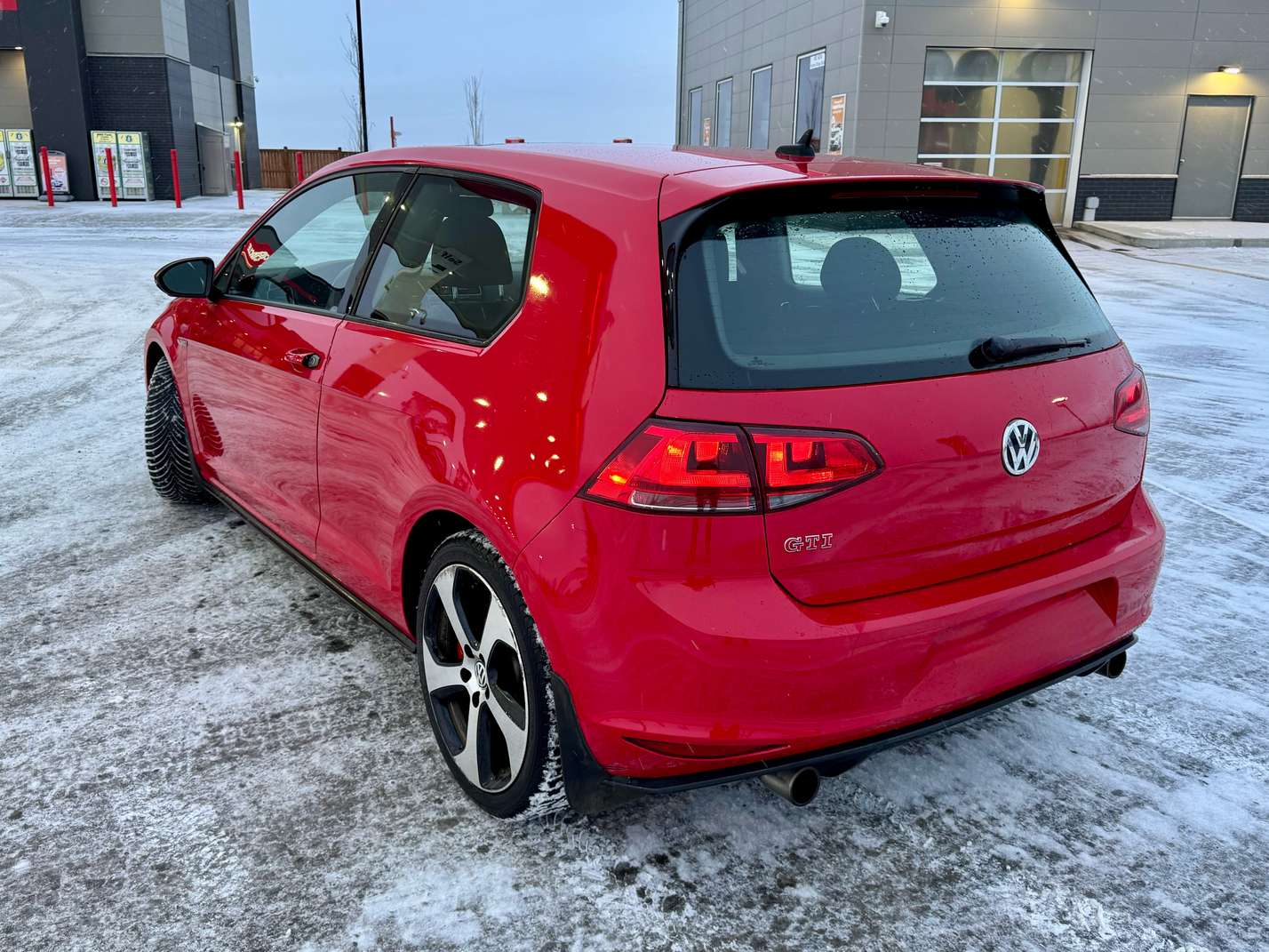2015 Volkswagen Golf GTI 3dr HB Man Performance alt 2