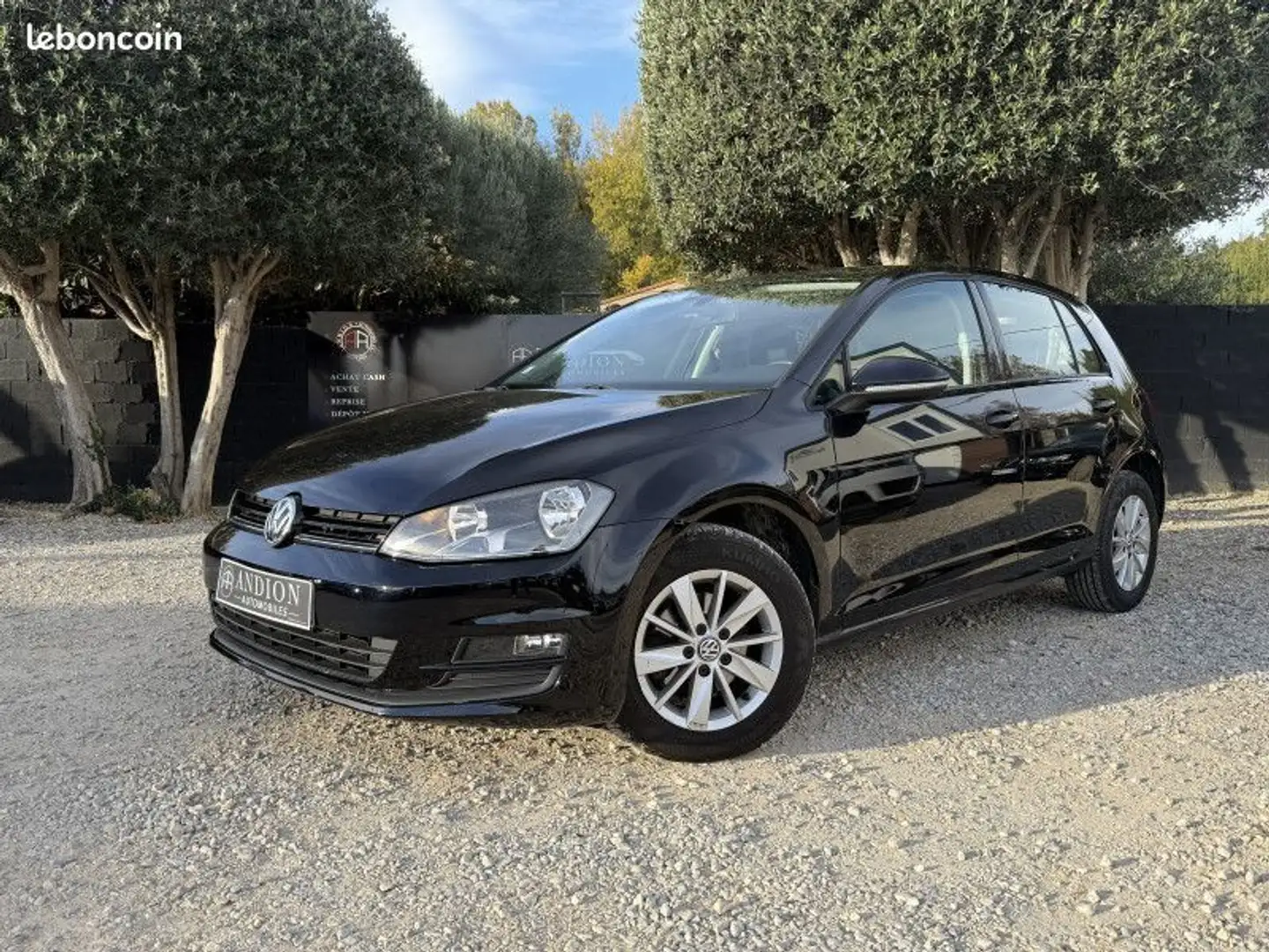 Volkswagen Golf VII 1.6 TDI 105CH CONFORTLINE BUSINESS 5P Schwarz - 1