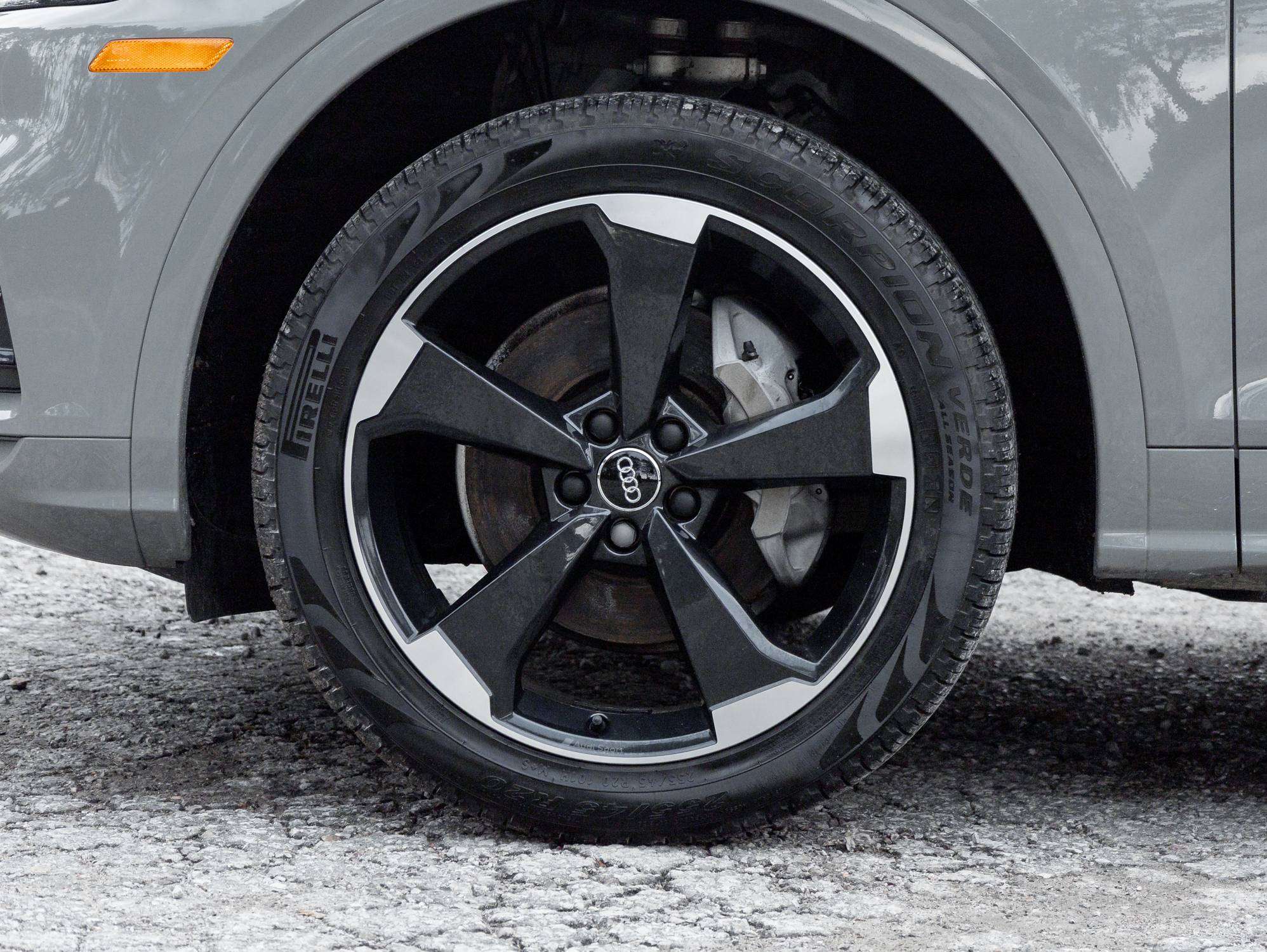 2019 Audi Q5 TECHNIK^S Line^Trade In^Well Maintained — снимка 1