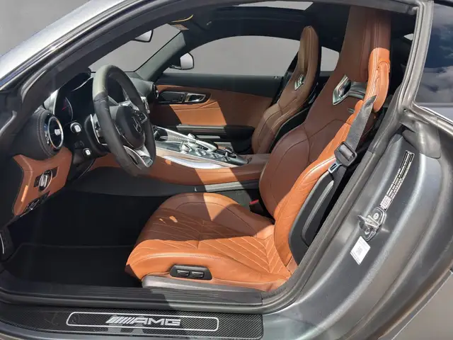 Mercedes-Benz Amg GT view 8