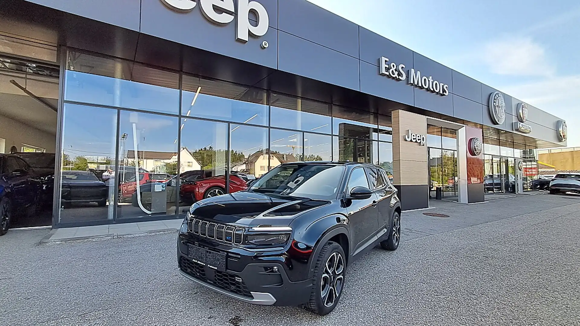 Jeep Avenger BEV 54kWh Summit Schwarz - 1