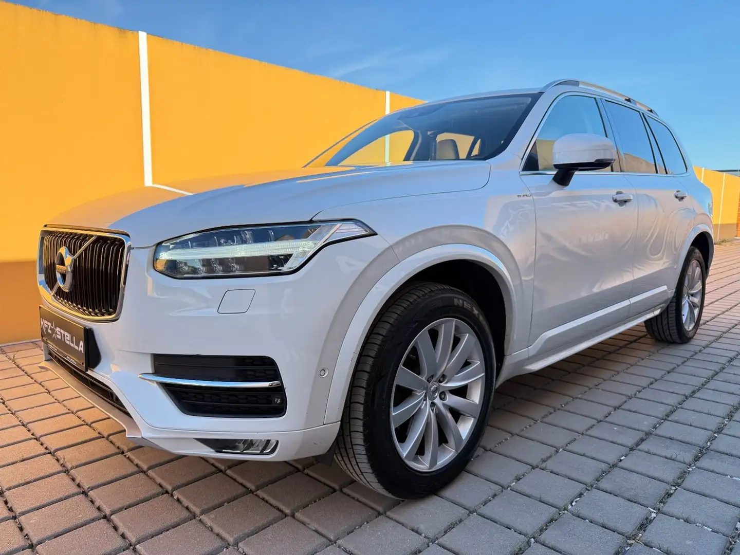 VOLVO Xc90