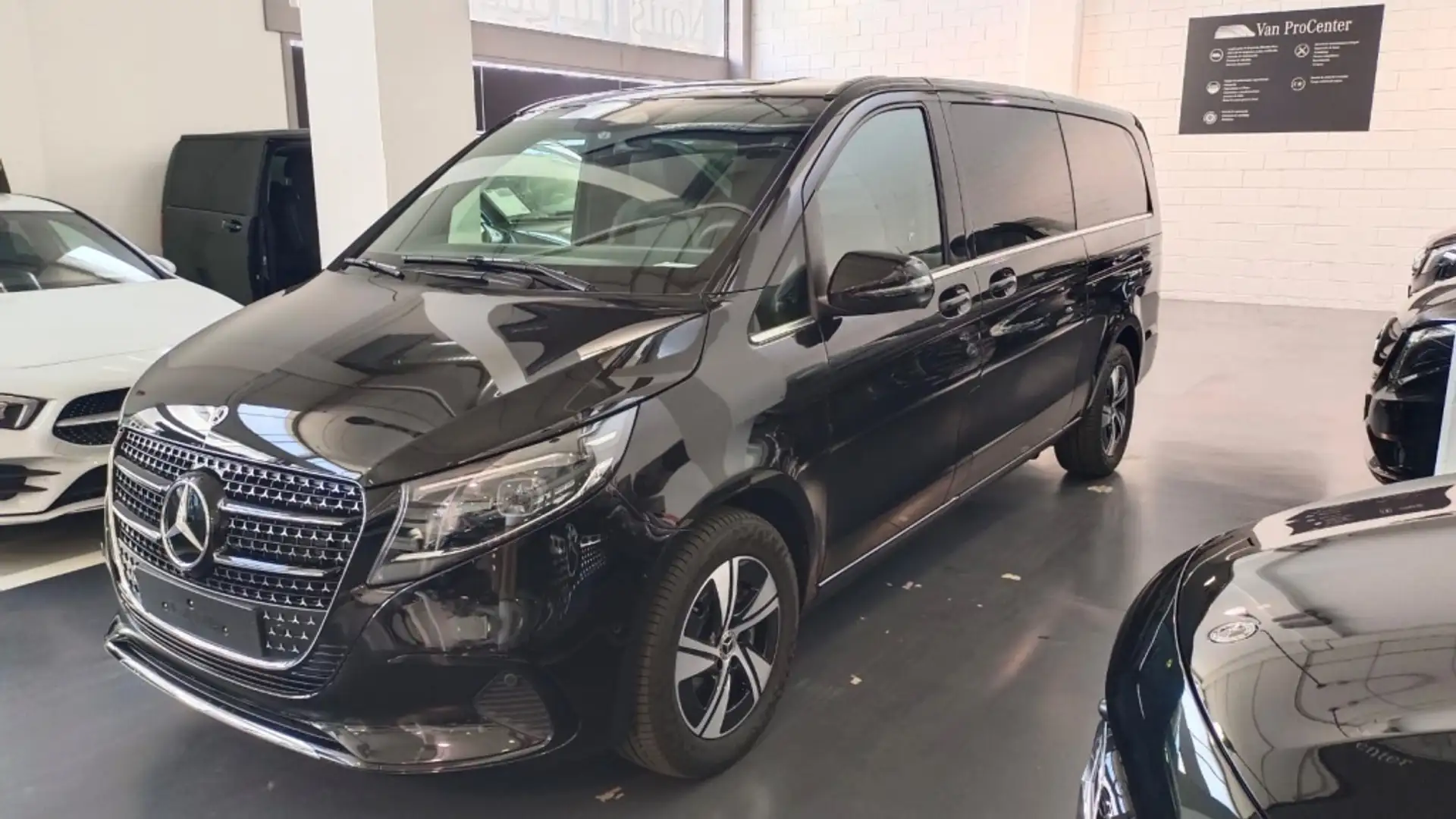 Mercedes-Benz V 220 220d Extralargo Avantgarde Schwarz - 1