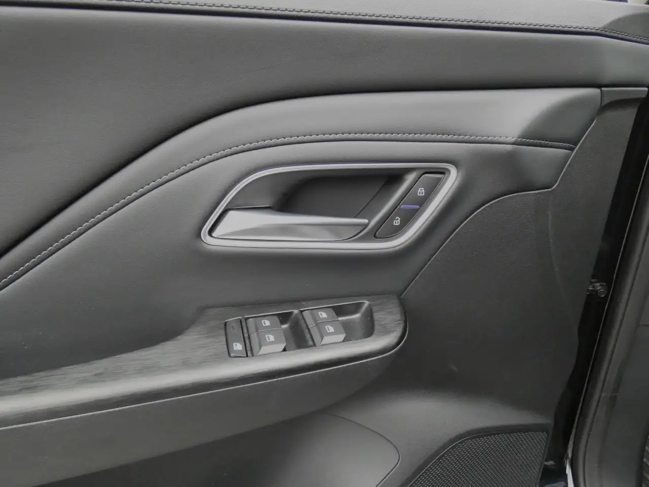 MG ZS Hybrid+ Luxury 360°Kam+LED+Distr+Navi+SHZ+LHZ 20