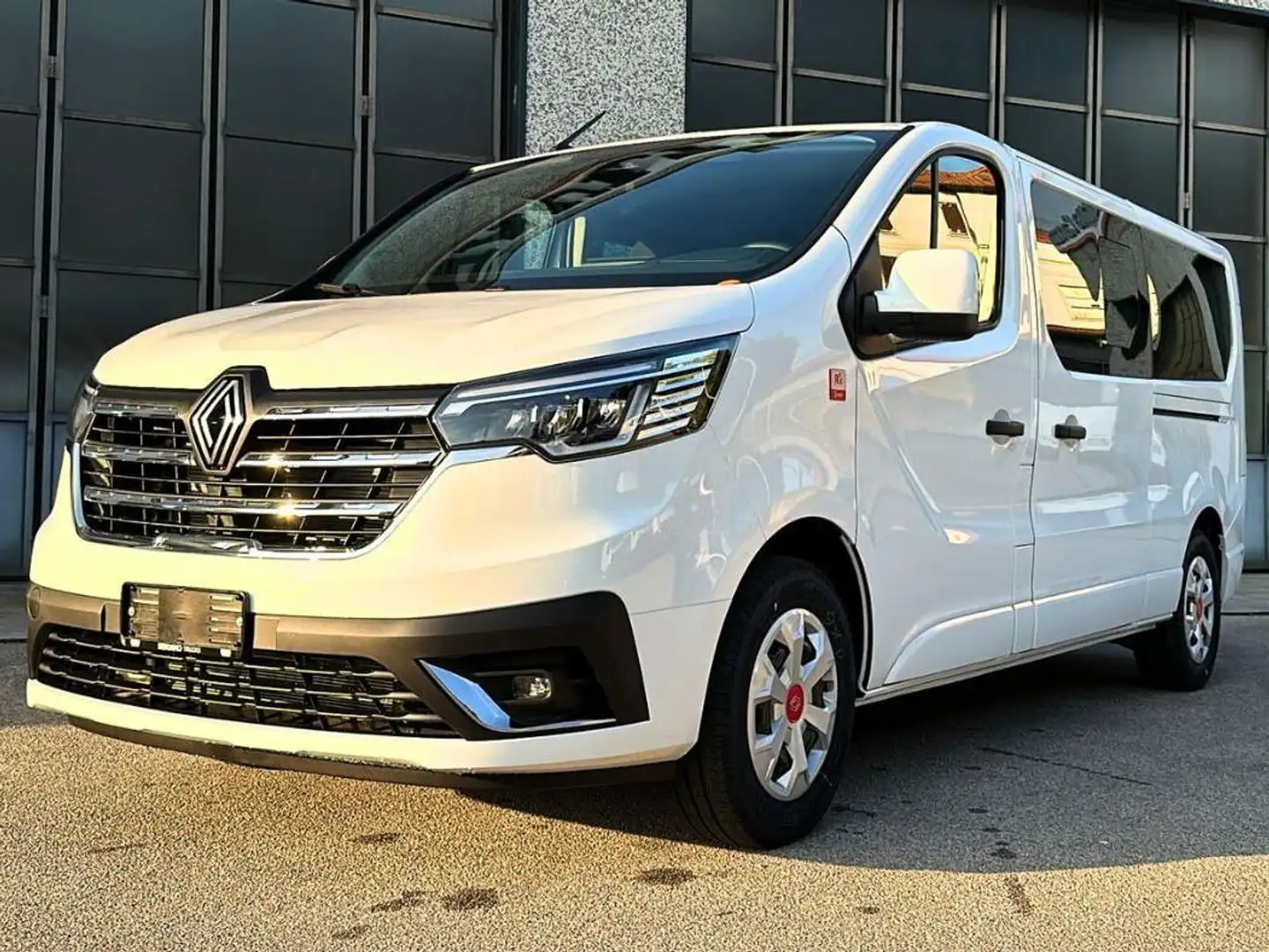 Renault Trafic Red Combi – 9 Posti – L2H1 – 150CV E6 Bianco - 1
