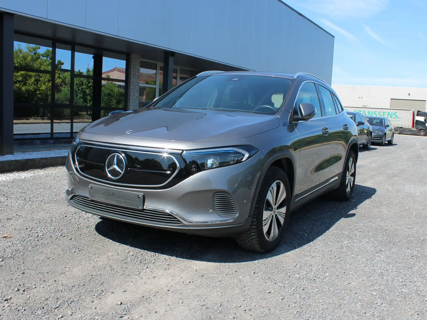 Mercedes-Benz EQA 250 EQA 250 BUSINESS LUXURY CARPLAY FULL LEDER CAMERA Сірий - 1