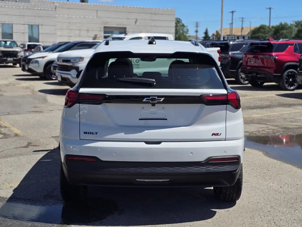 Chevrolet Bolt photo Chevrolet Bolt