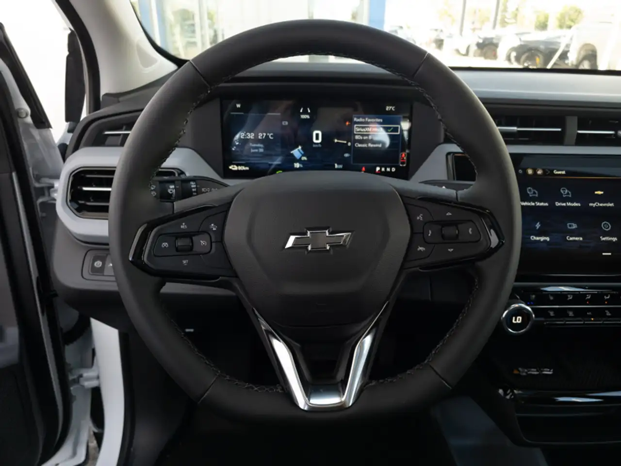 Chevrolet Bolt photo Chevrolet Bolt