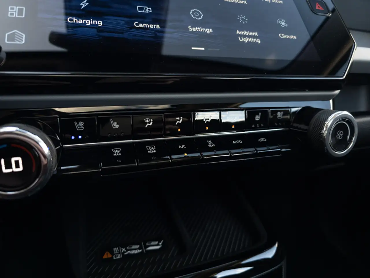Chevrolet Bolt photo Chevrolet Bolt