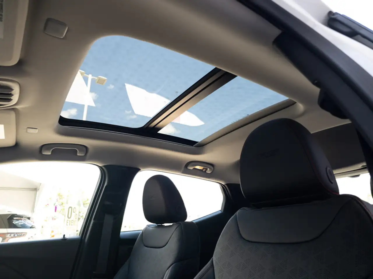 Chevrolet Bolt photo Chevrolet Bolt