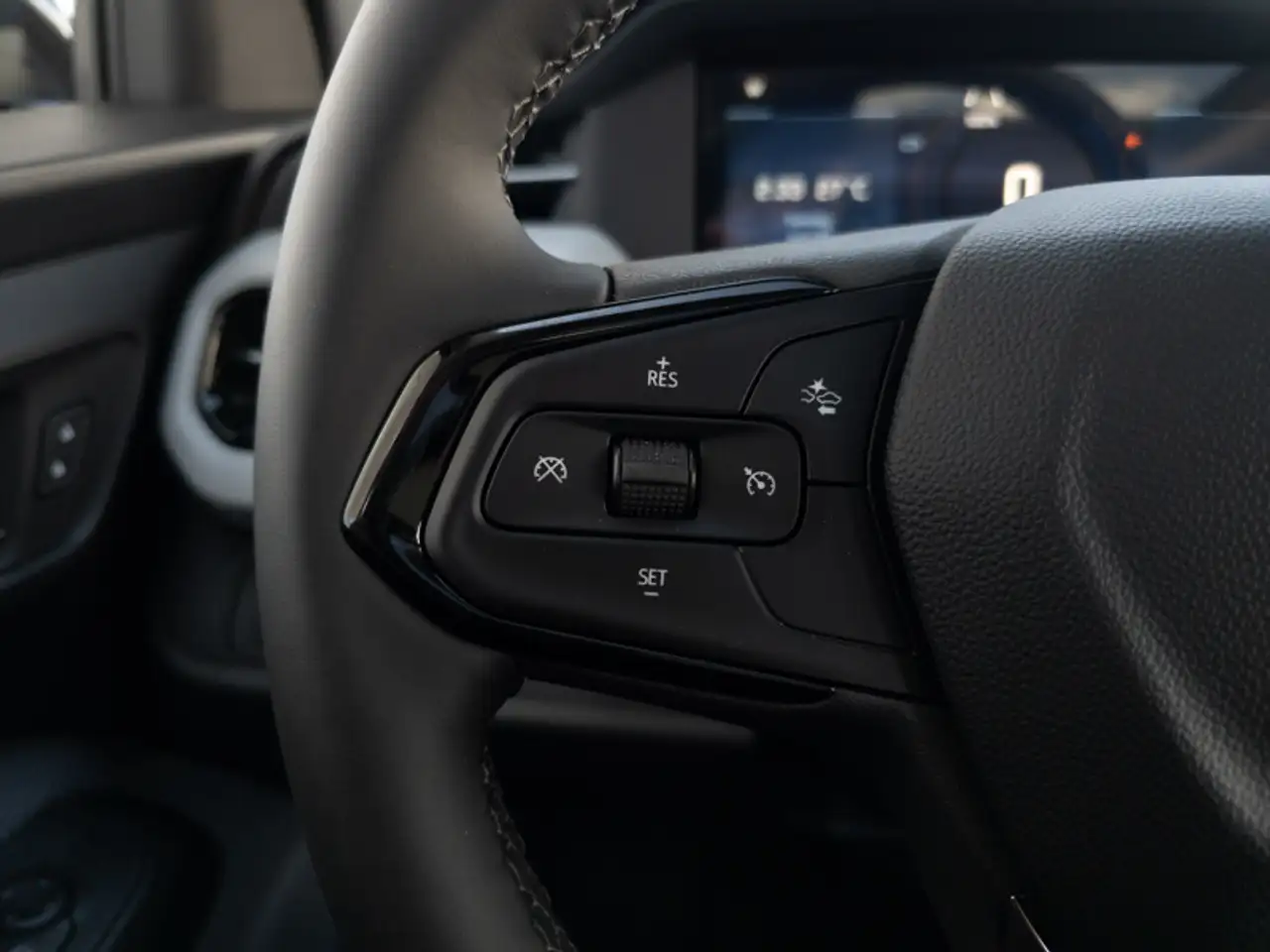 Chevrolet Bolt photo Chevrolet Bolt