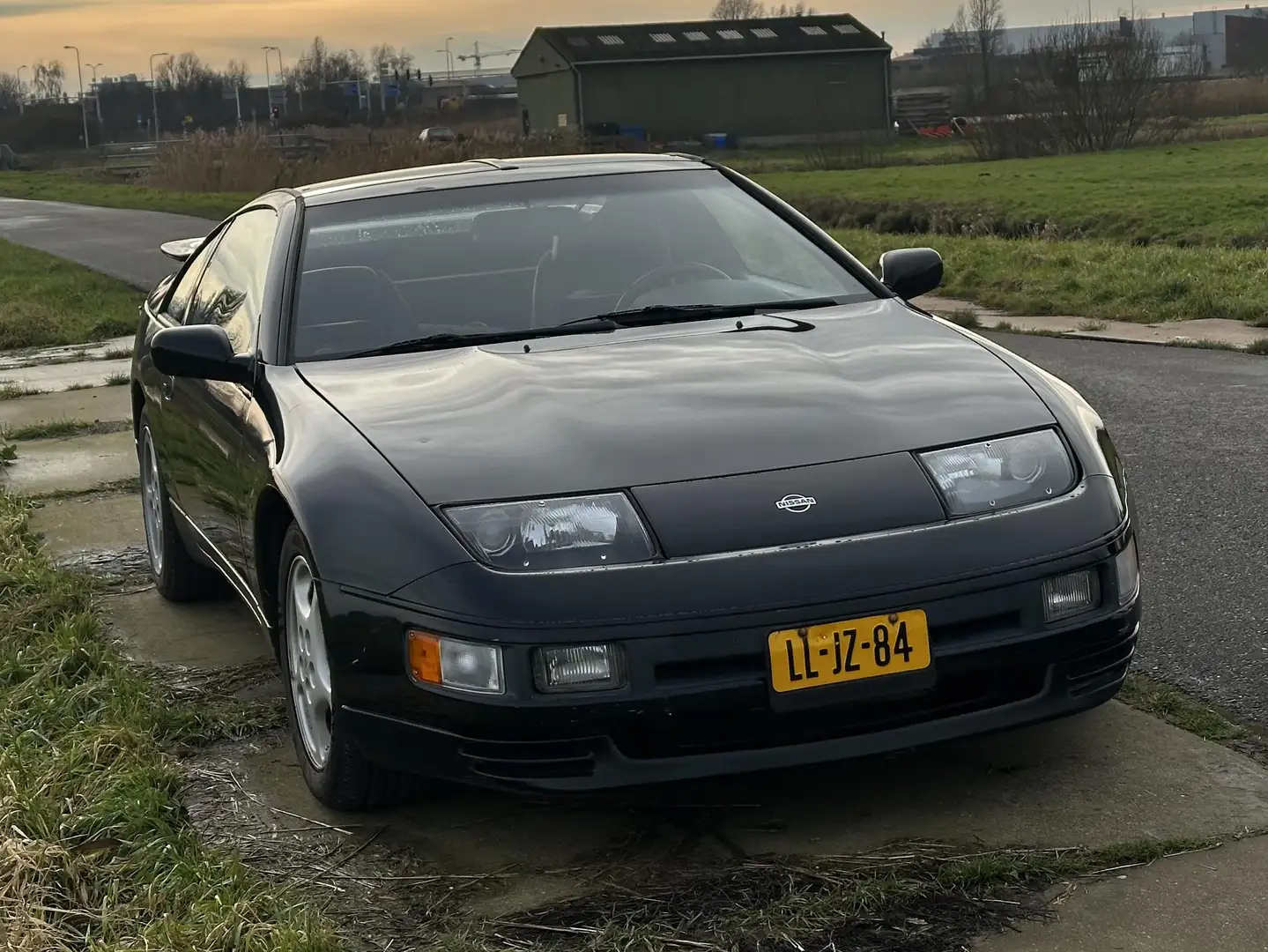 Nissan 300 ZX 3.0 Twin Turbo Schwarz - 1