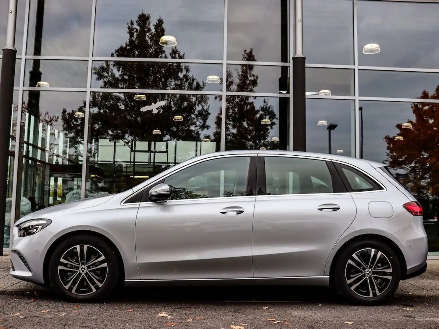 Mercedes-Benz B 200 Progressive AHK/Verkehrsz.-Ass/Winterpaket Silber - 2