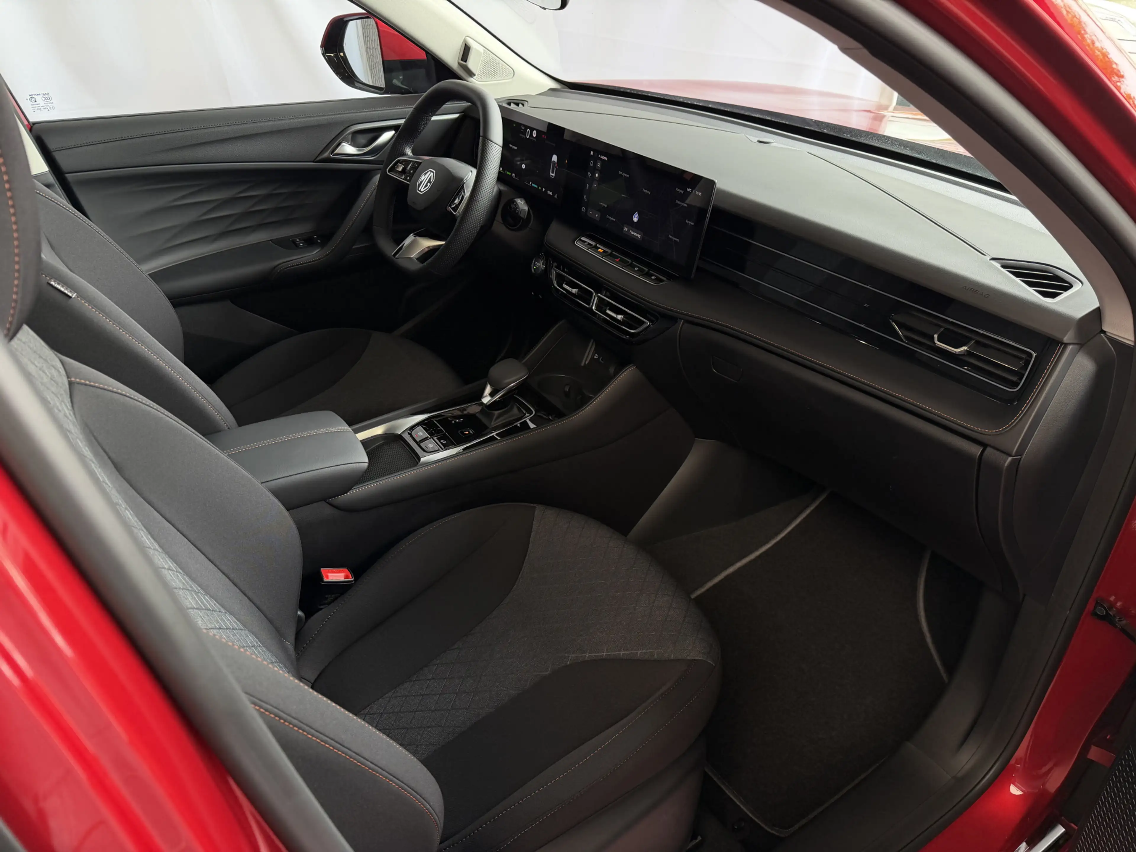 MG HS MG 1.5 PHEV 272PK ELEK/STOEL/KLEP CAMERA 19'LMV pl — photo 26