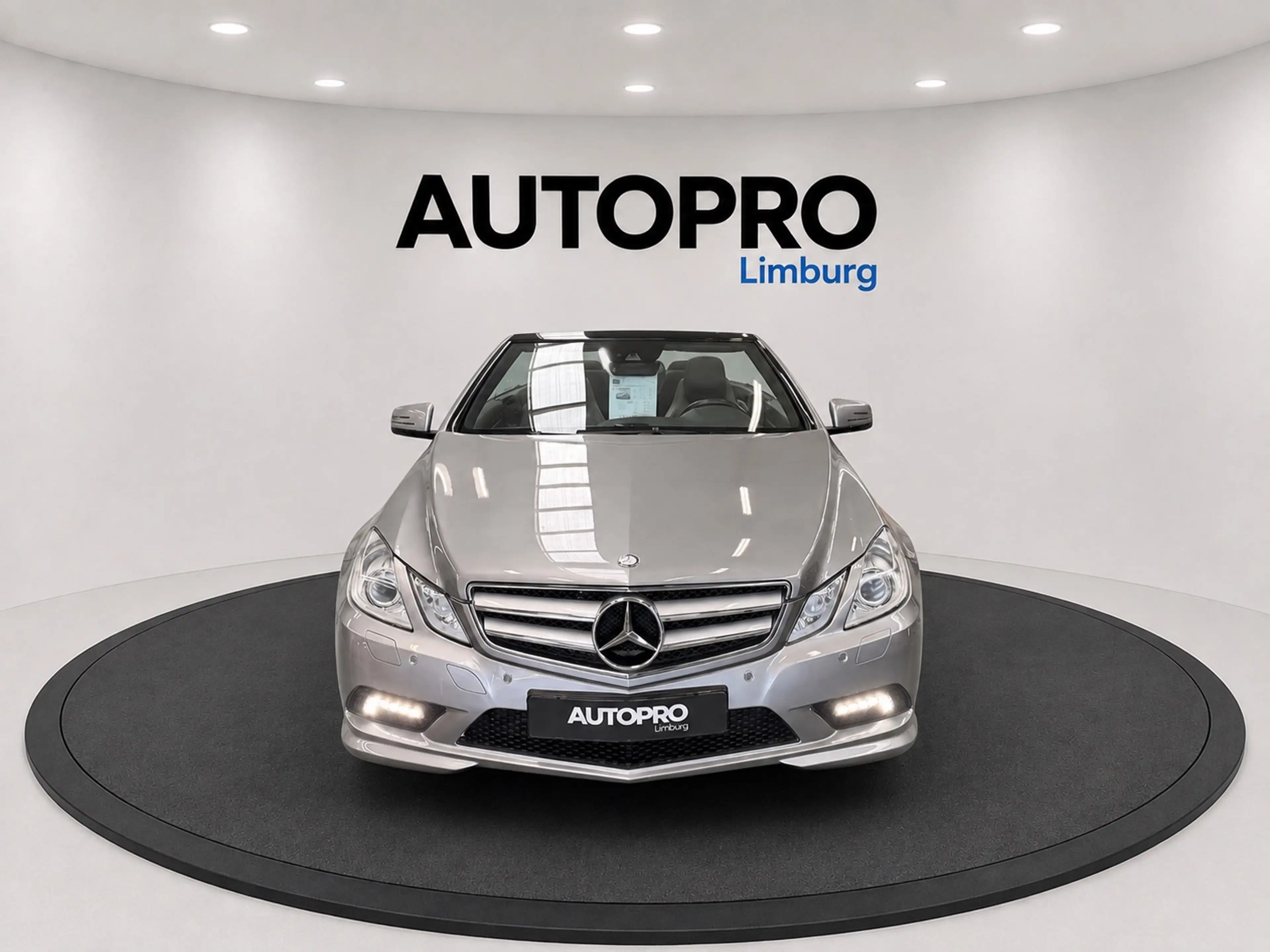 Mercedes-Benz E 250 Cabrio CGI Elegance — photo 4