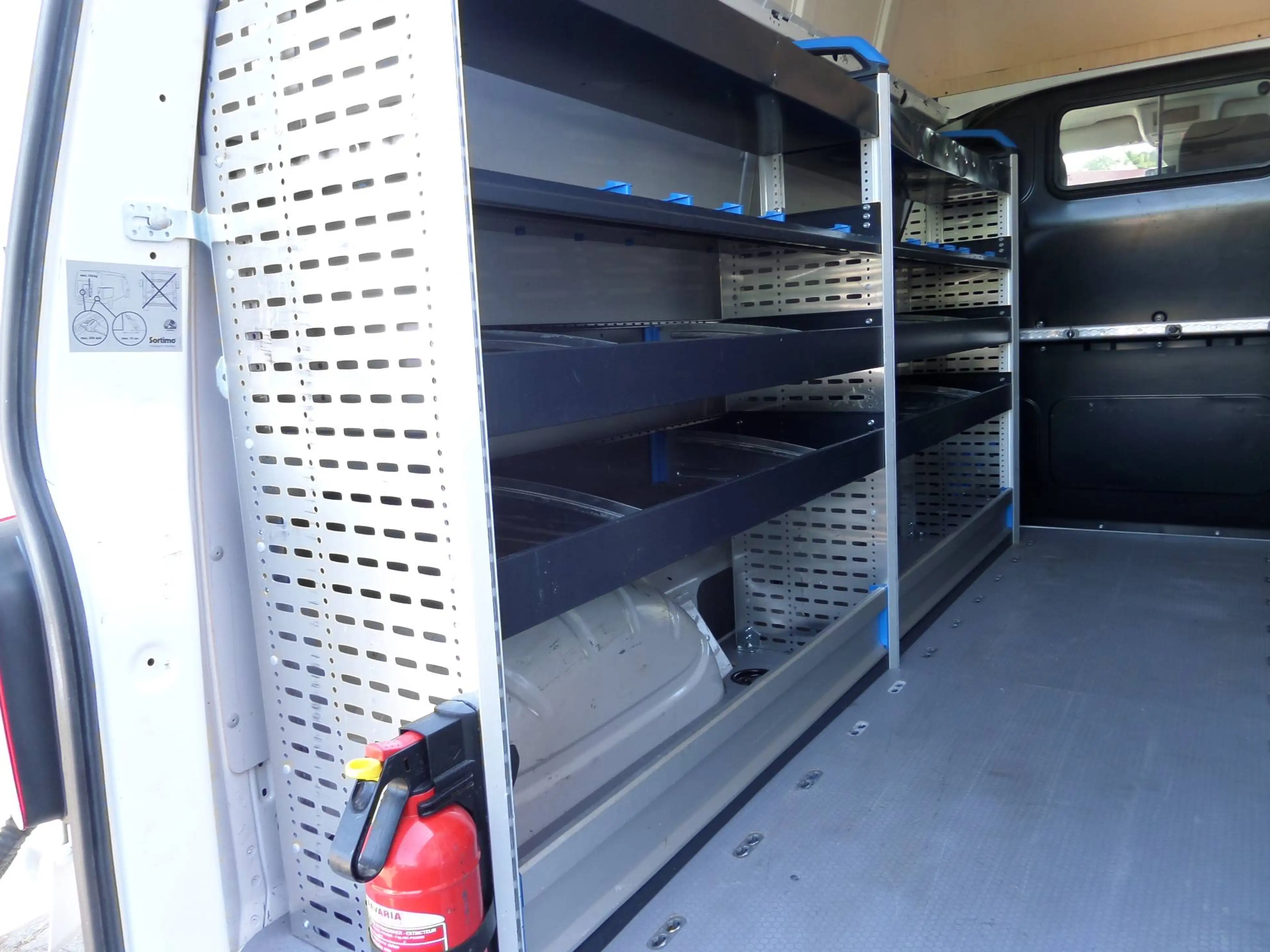 Volkswagen T6.1 Transporter 4MOTION lang&hoch+Schraubstock+Regale+Klima+LED+Standhzg+Tempo+1.Hand — photo 12