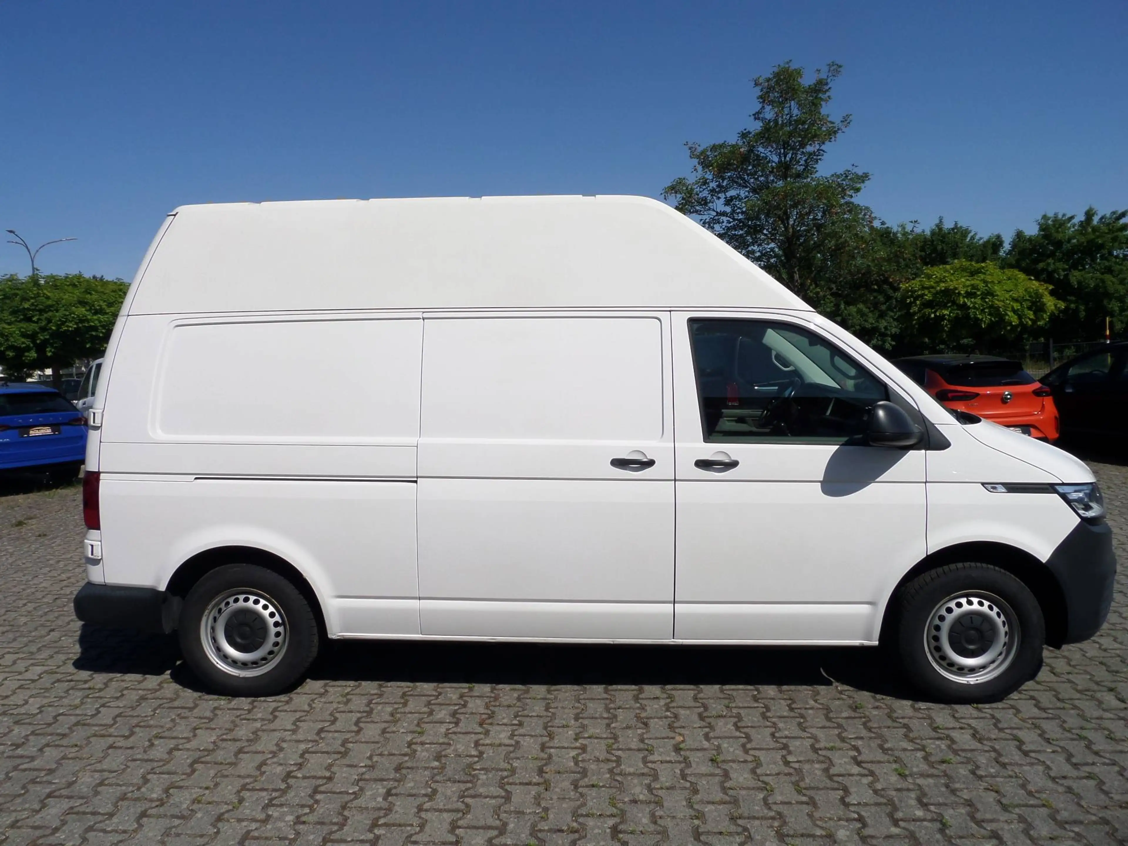 Volkswagen T6.1 Transporter 4MOTION lang&hoch+Schraubstock+Regale+Klima+LED+Standhzg+Tempo+1.Hand — photo 7