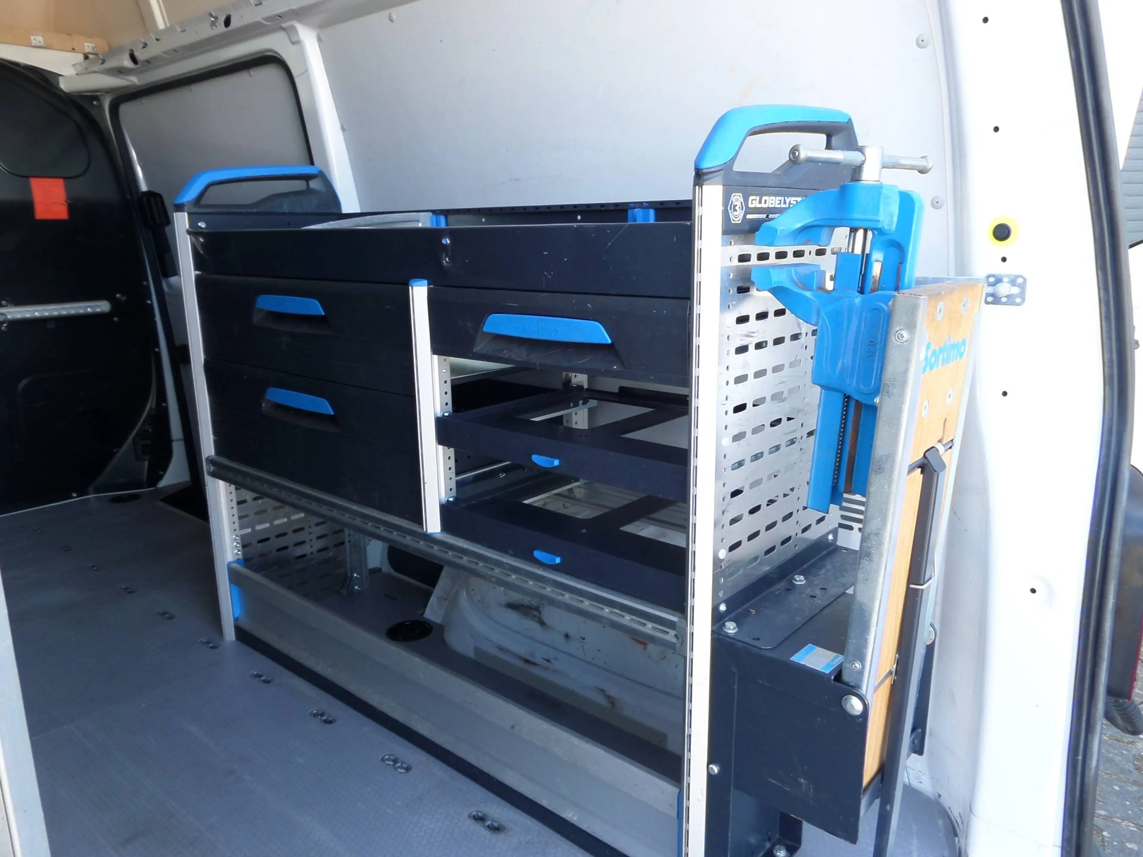 Volkswagen T6.1 Transporter 4MOTION lang&hoch+Schraubstock+Regale+Klima+LED+Standhzg+Tempo+1.Hand — photo 10