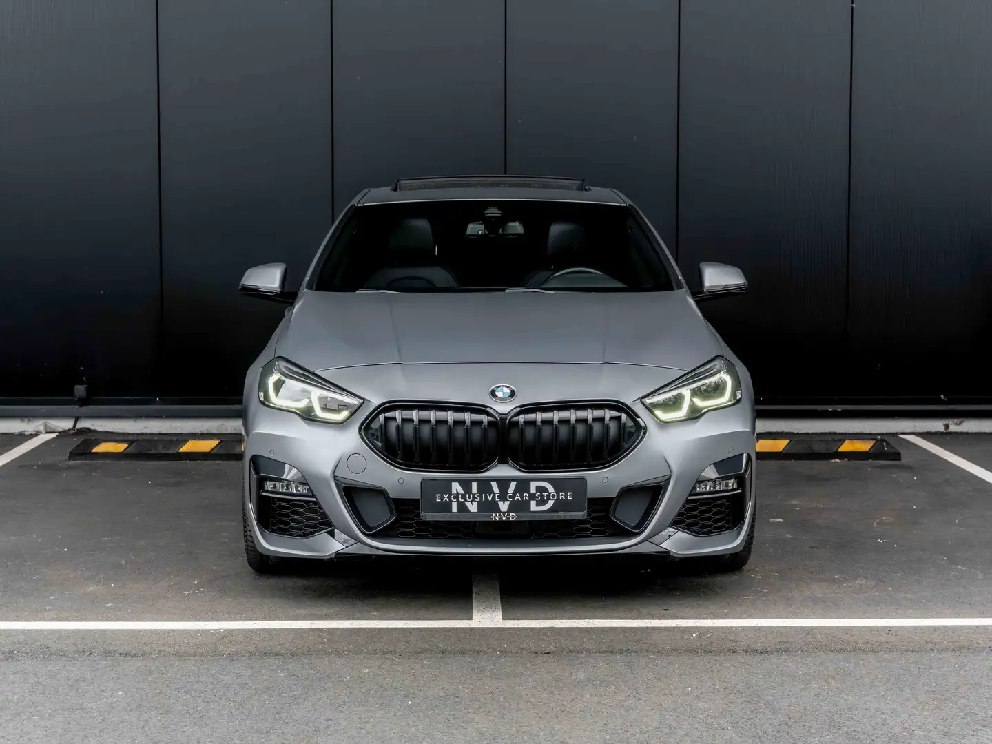 BMW 218 i GC Inidividual Mat | Pano dak | Verw Stuur | ACC Gris - 2