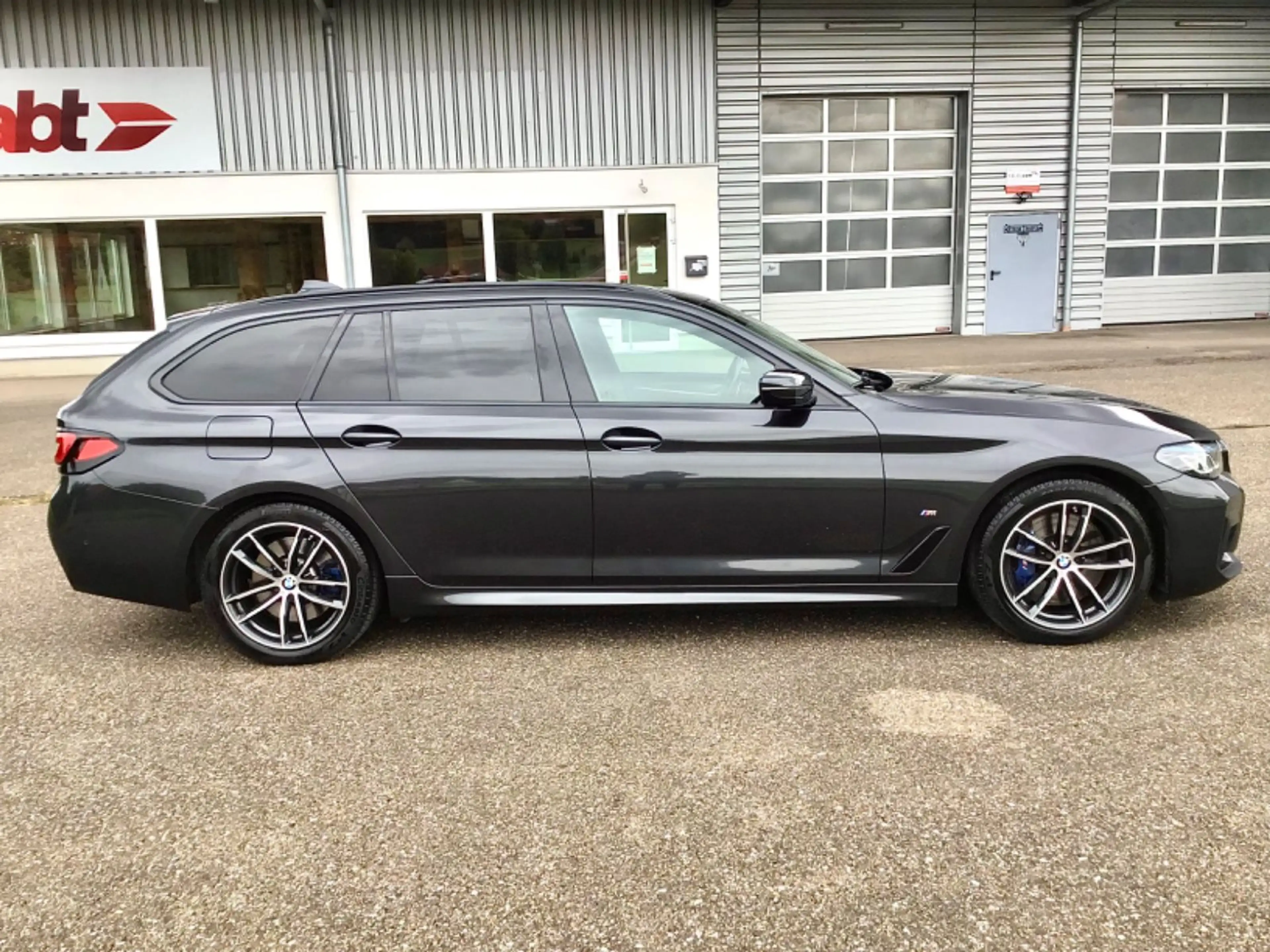 BMW 530 d xDrive M Sport Paket Mod.23-MEGA Ausstat.! — photo 6