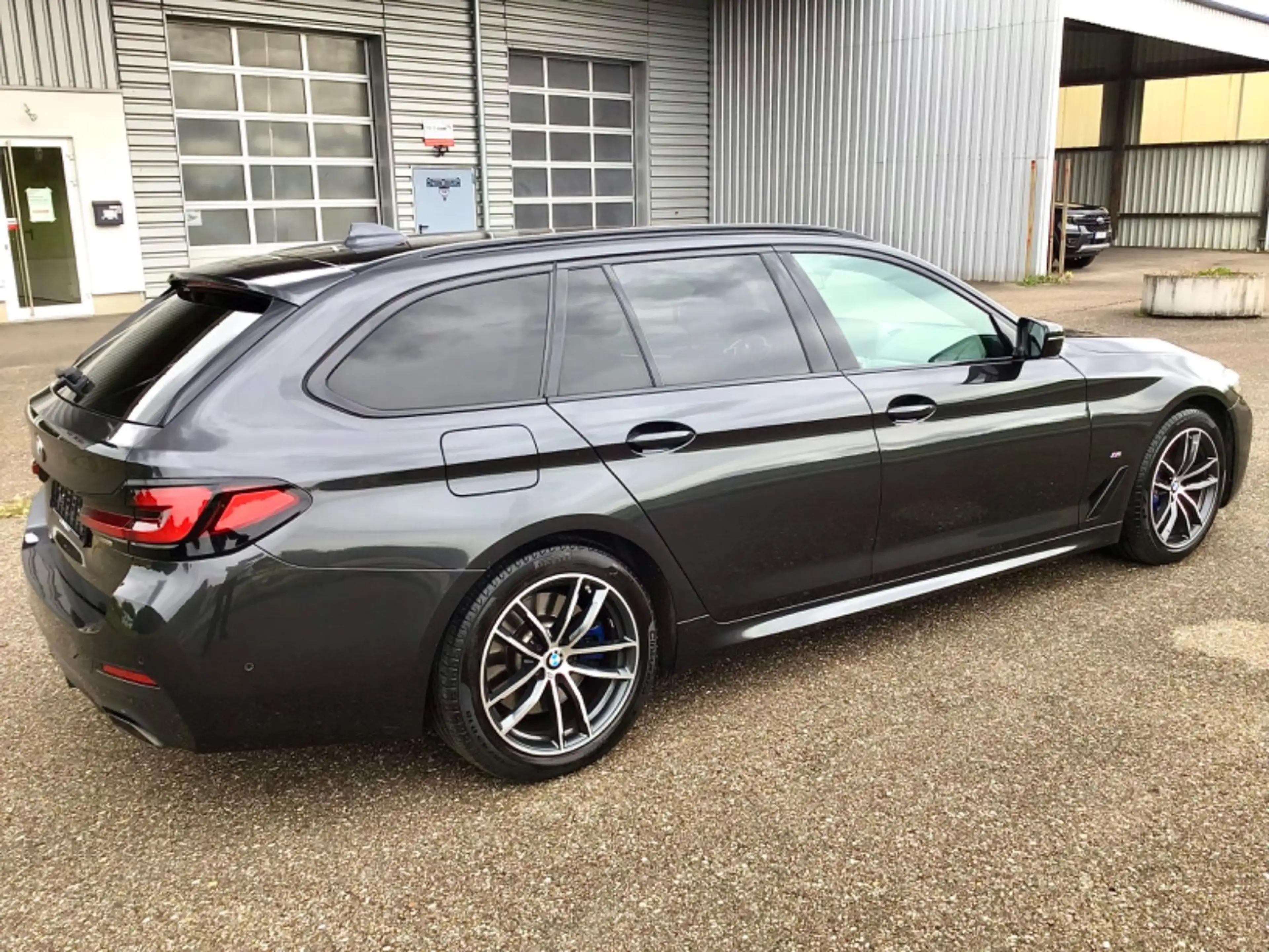 BMW 530 d xDrive M Sport Paket Mod.23-MEGA Ausstat.! — photo 10