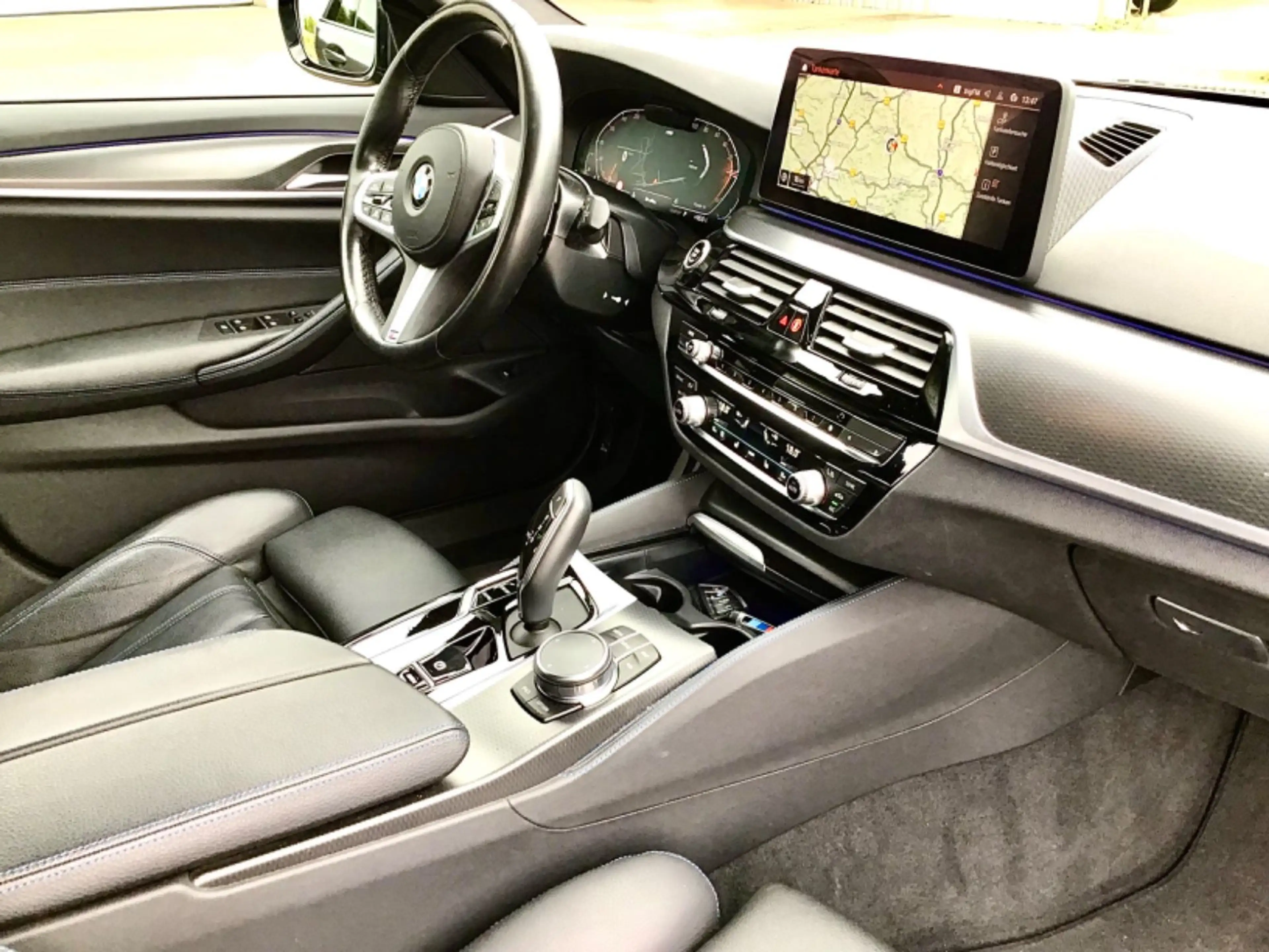 BMW 530 d xDrive M Sport Paket Mod.23-MEGA Ausstat.! — photo 13
