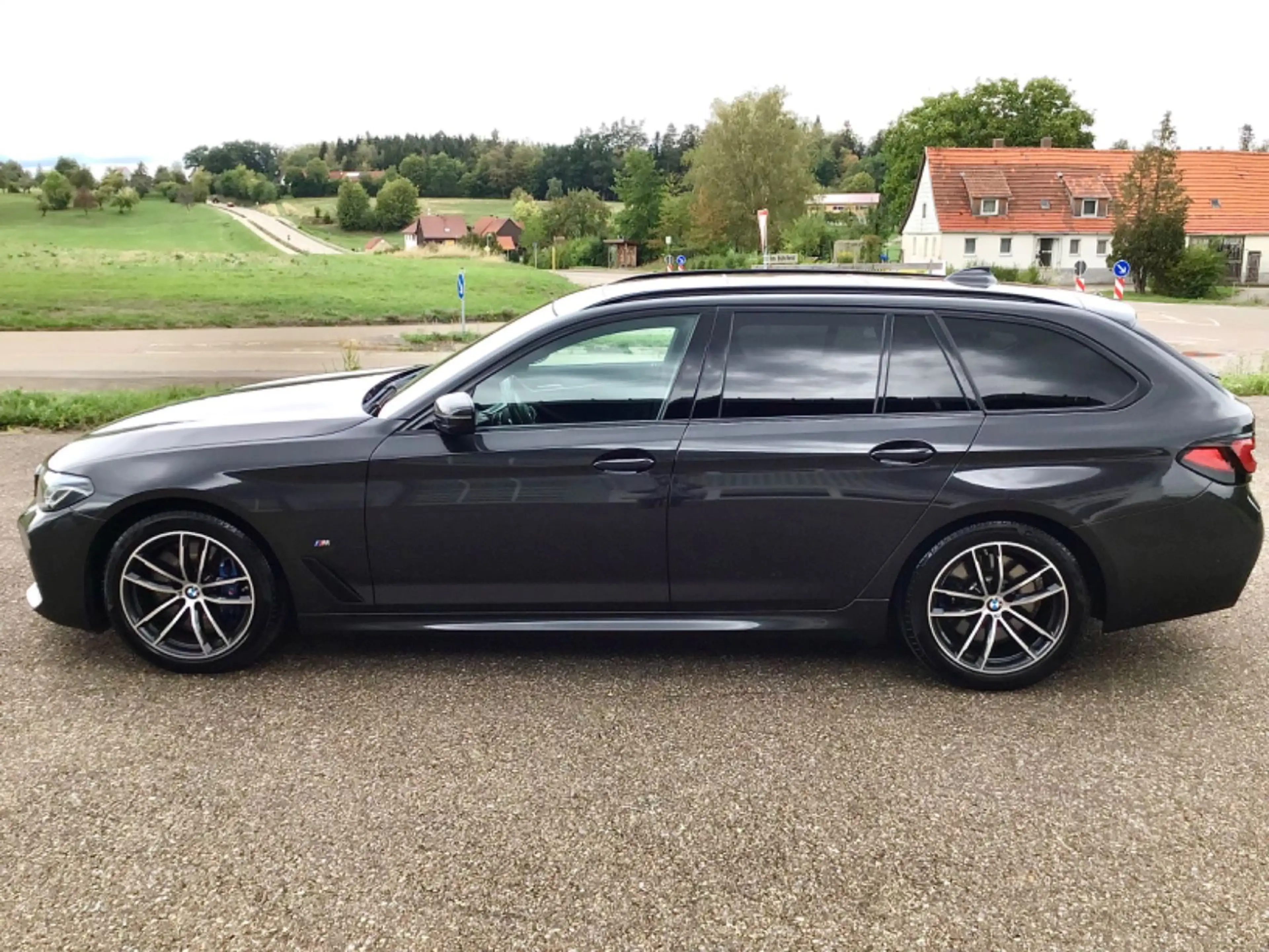 BMW 530 d xDrive M Sport Paket Mod.23-MEGA Ausstat.! — photo 12