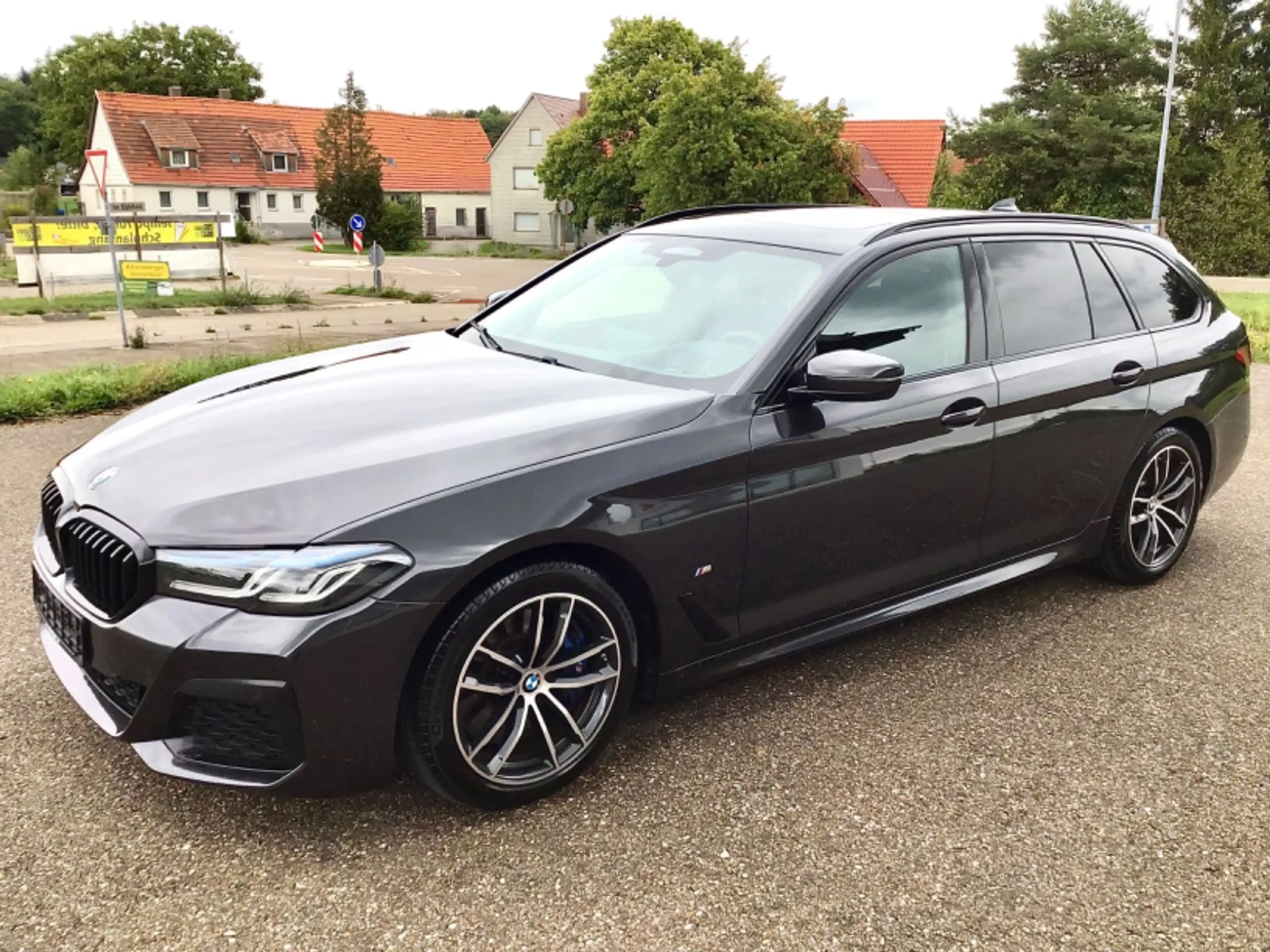 BMW 530 d xDrive M Sport Paket Mod.23-MEGA Ausstat.! — photo 9