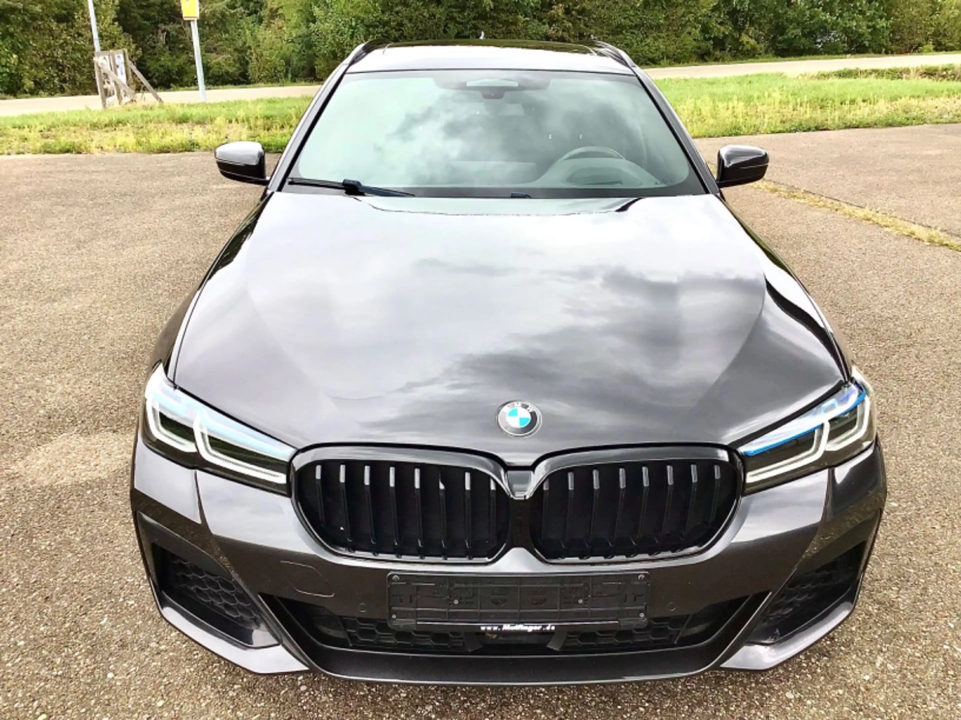 BMW 530 d xDrive M Sport Paket Mod.23-MEGA Ausstat.! — photo 3