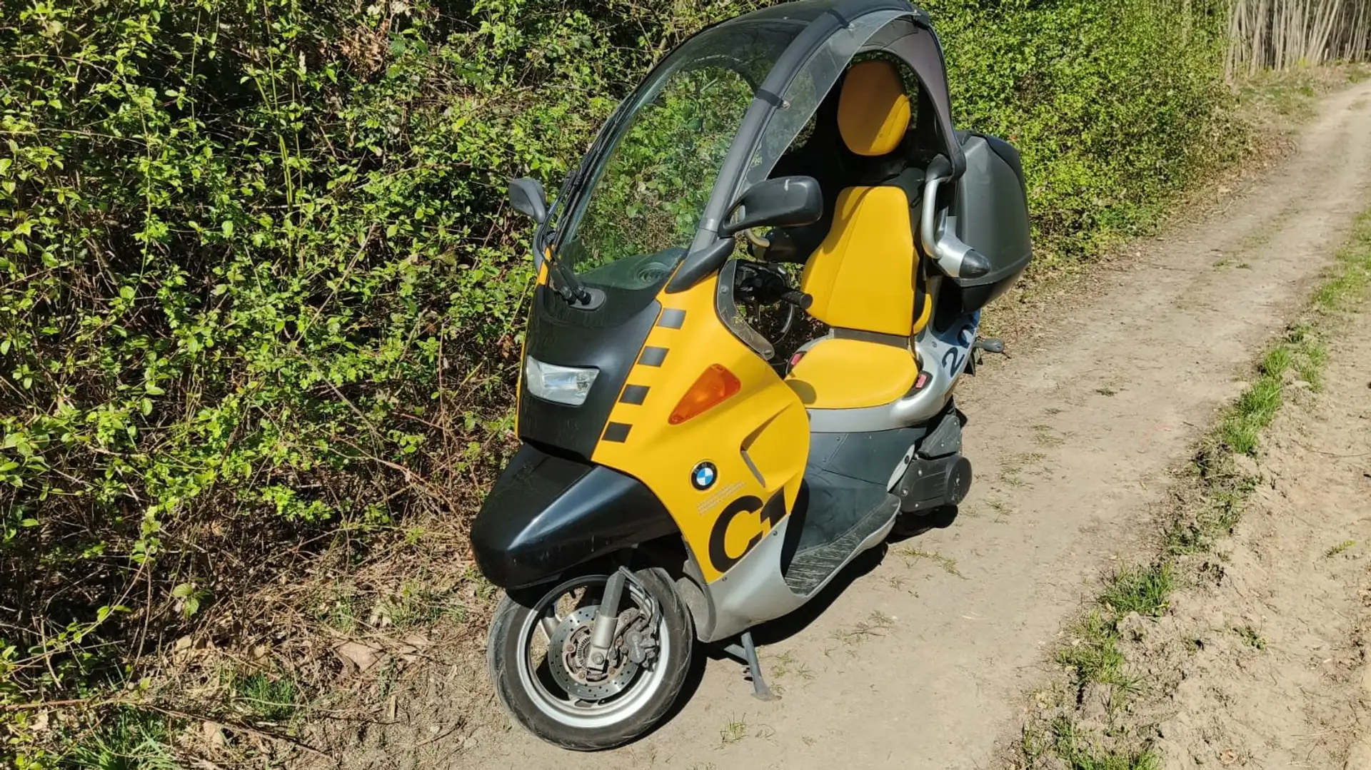 BMW C1 Tiger Geel - 2