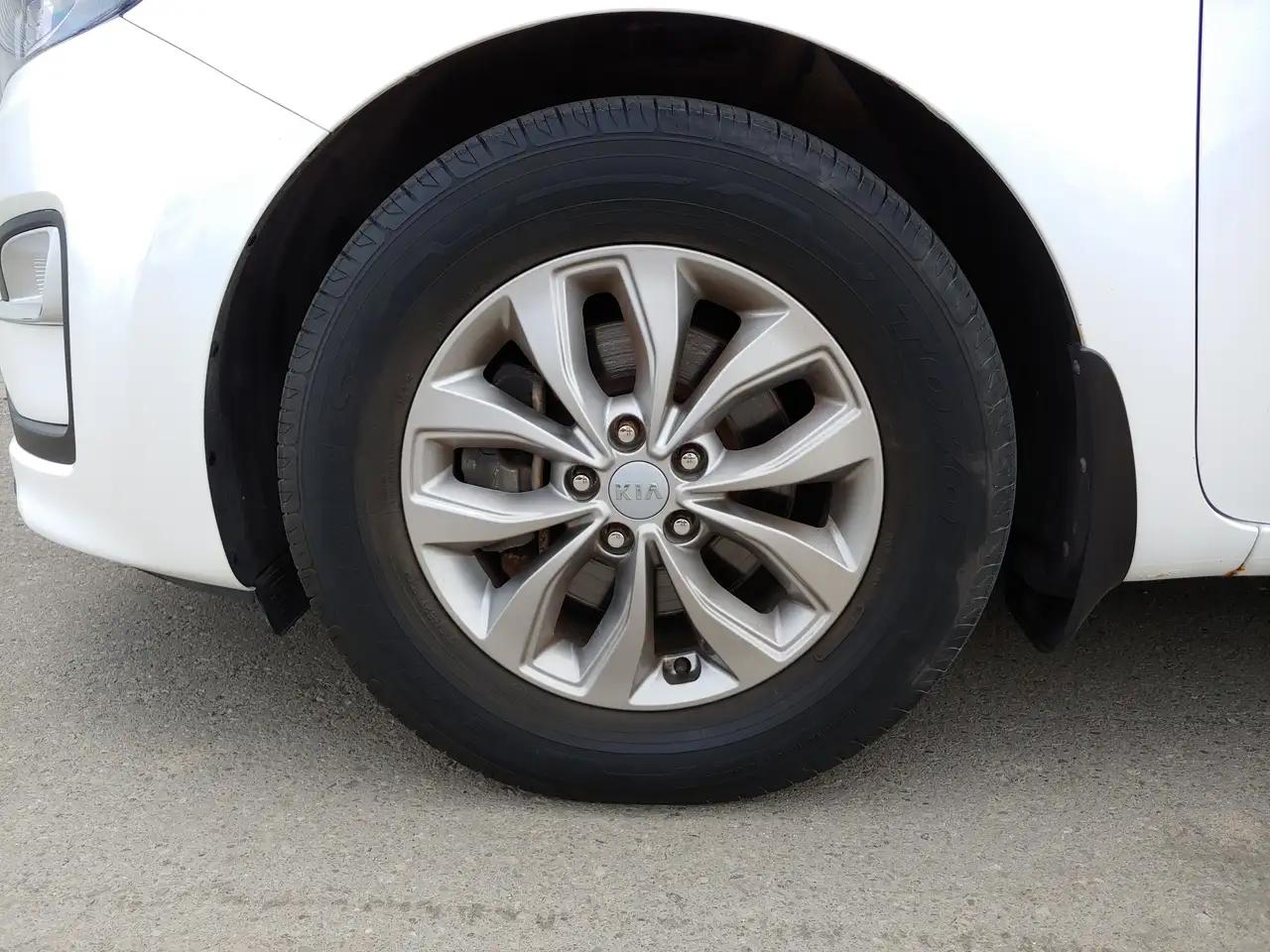 Kia Sedona снимка Kia Sedona