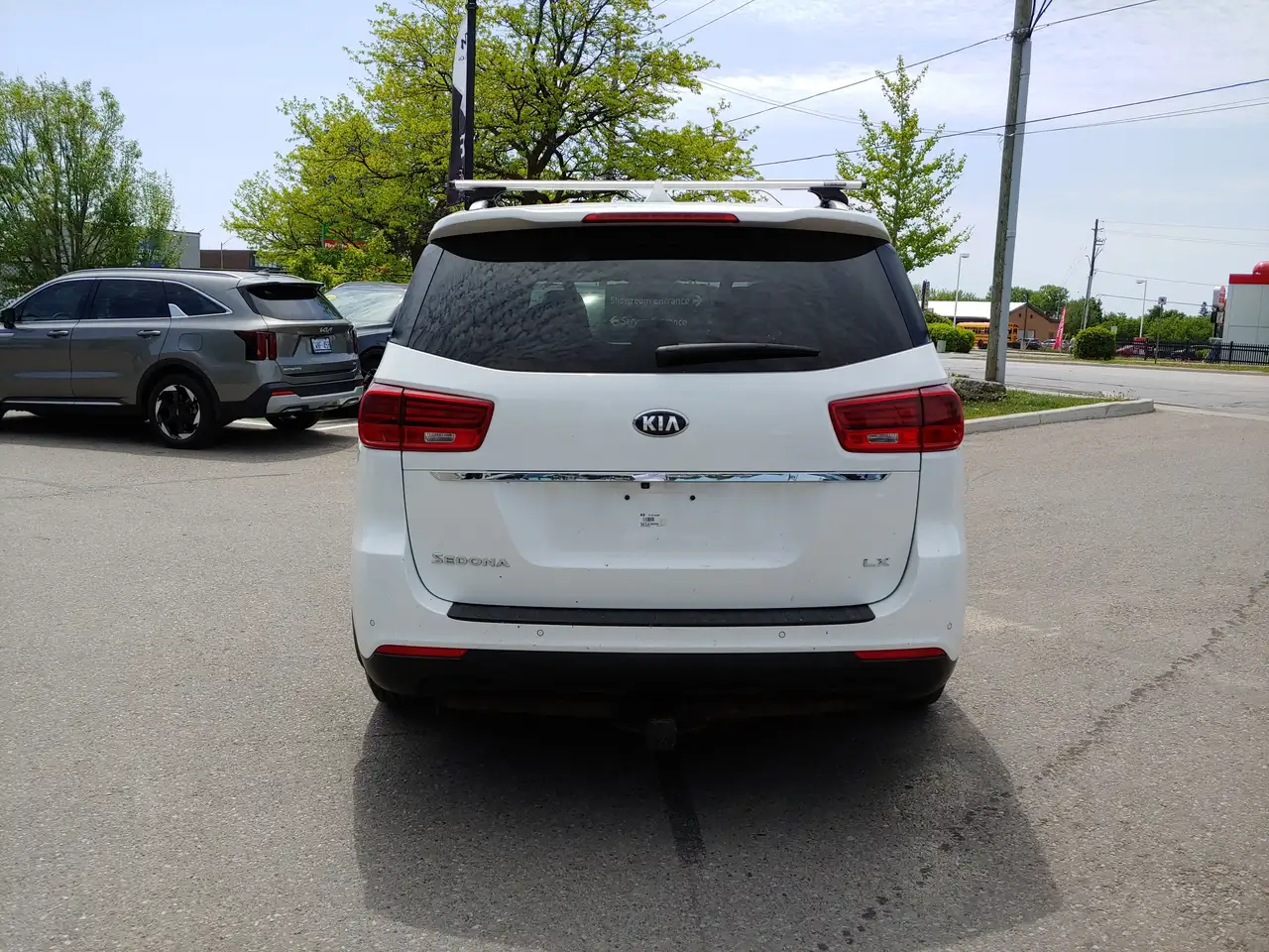 Kia Sedona снимка Kia Sedona
