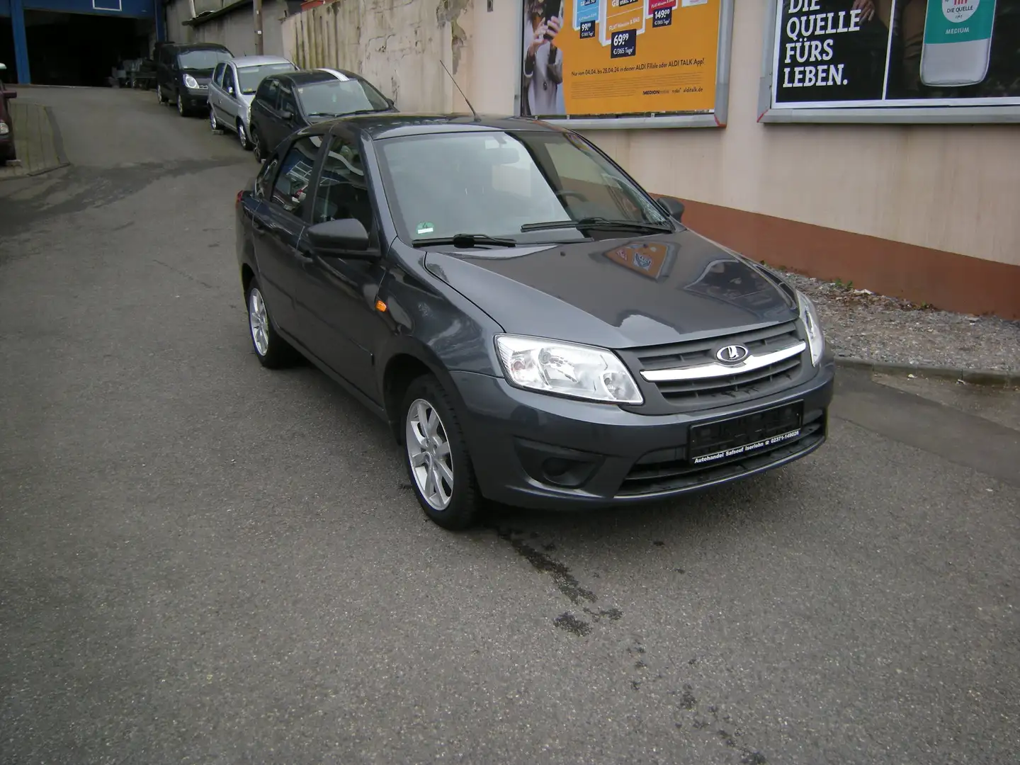 Lada Granta Norma Gris - 2