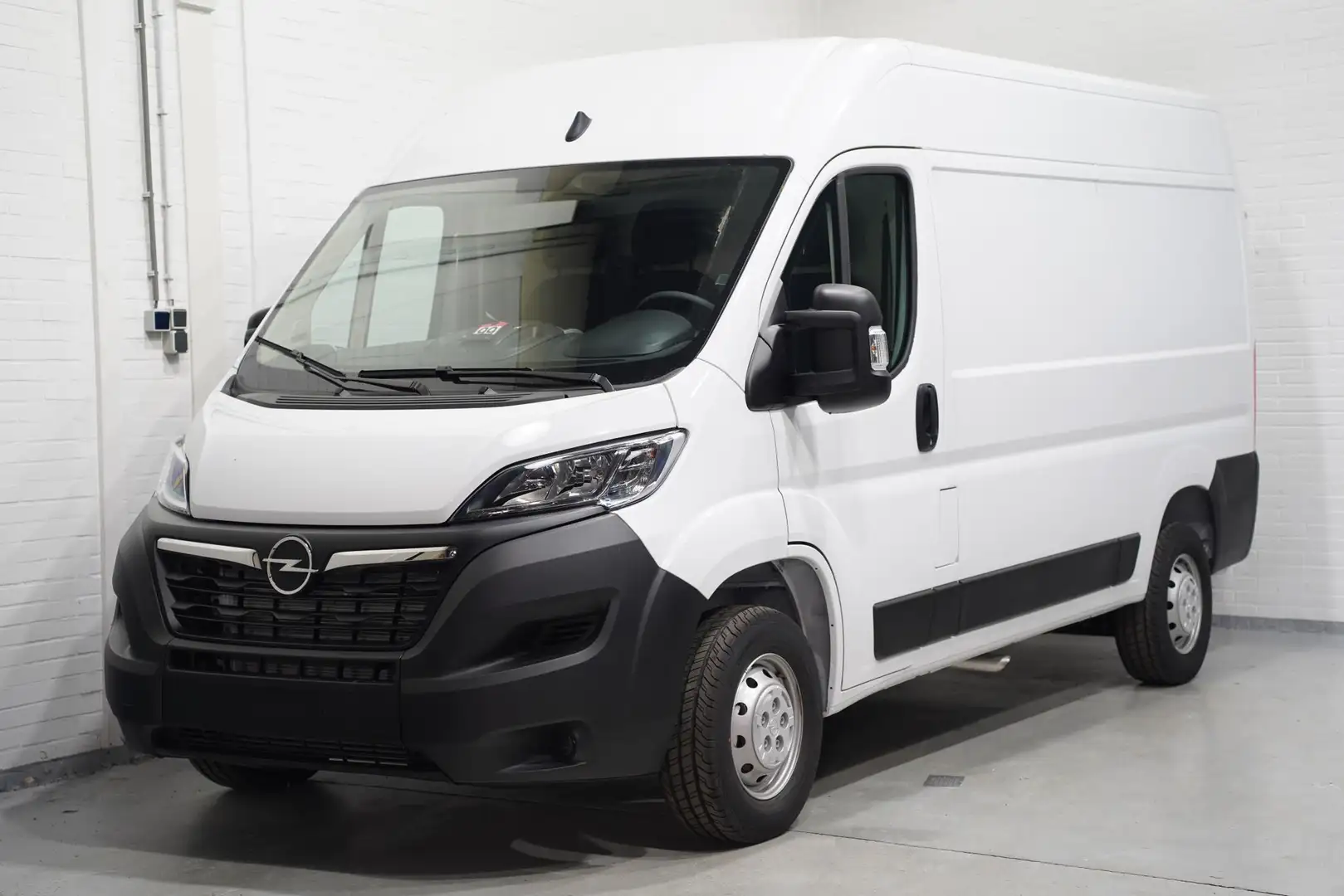 Opel Movano 2.2D 140 pk L2H2 Navi, Camera, Aut. Airco Apple Ca Wit - 2