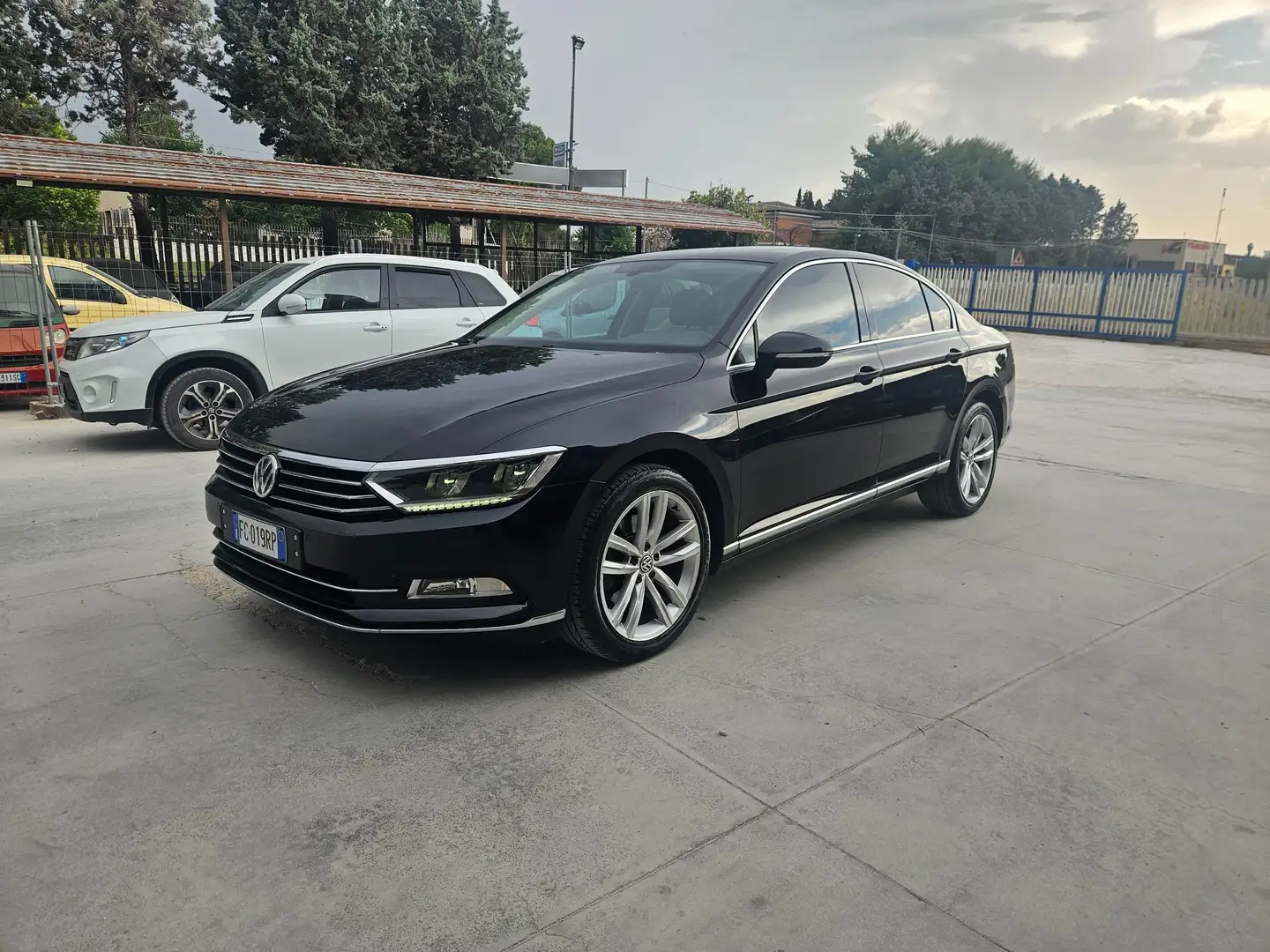 Volkswagen Passat Passat VIII 2015 Berlina 2.0 tdi Highline 150cv Nero - 1