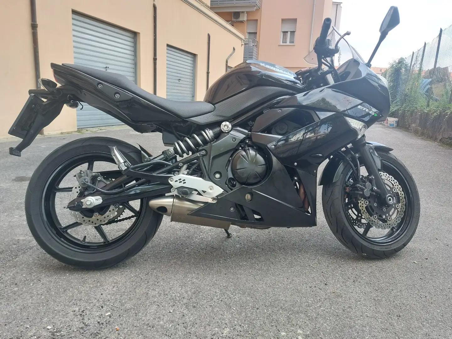 Kawasaki ER - 6 F Nero - 1