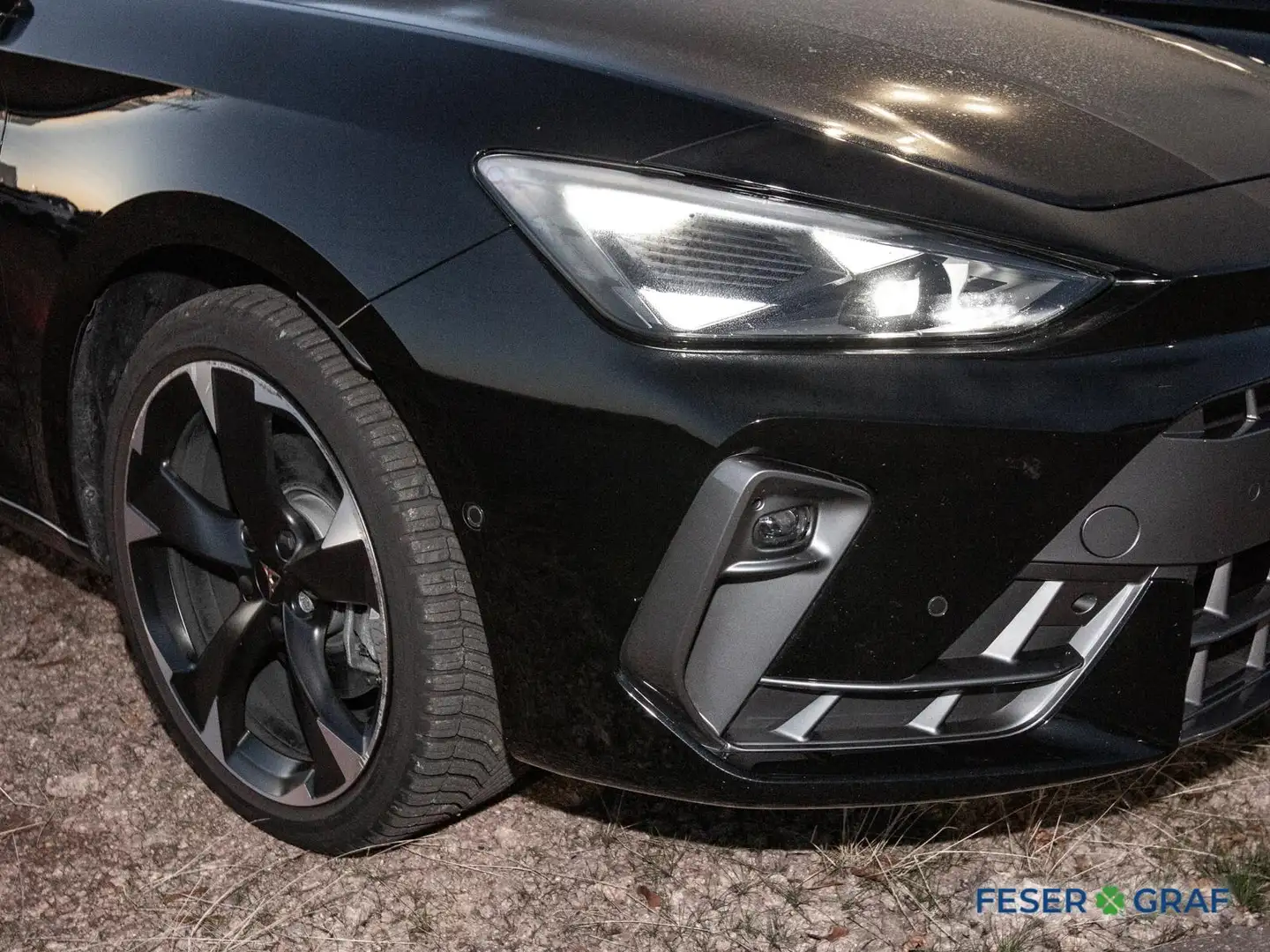 CUPRA Leon 1.5 TSI e-Hybrid LED/Navi/ACC/Kessy/Kamera Schwarz - 2