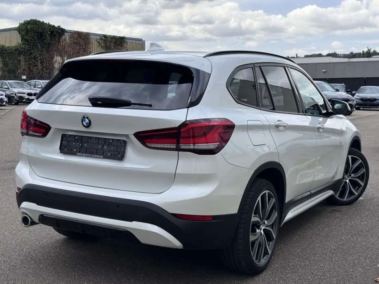 BMW X1 sDrive 16d Blanc - 2