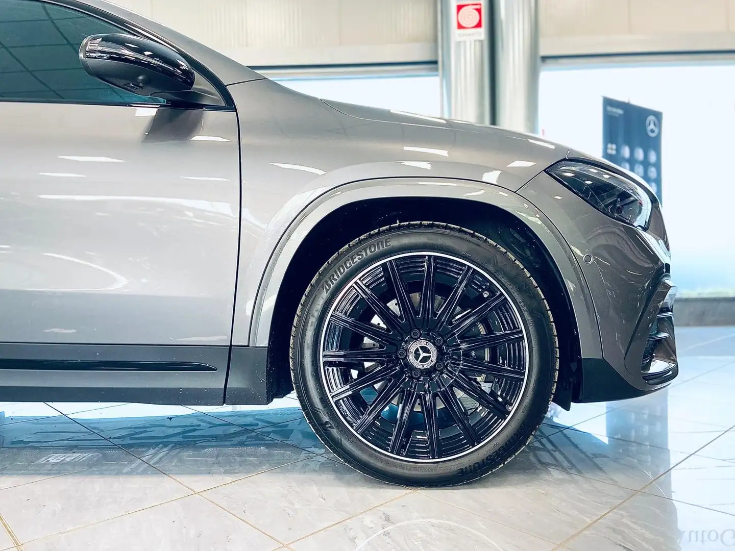 Mercedes-Benz GLA 220 AMG LINE 4Matic automatic Gris - 2