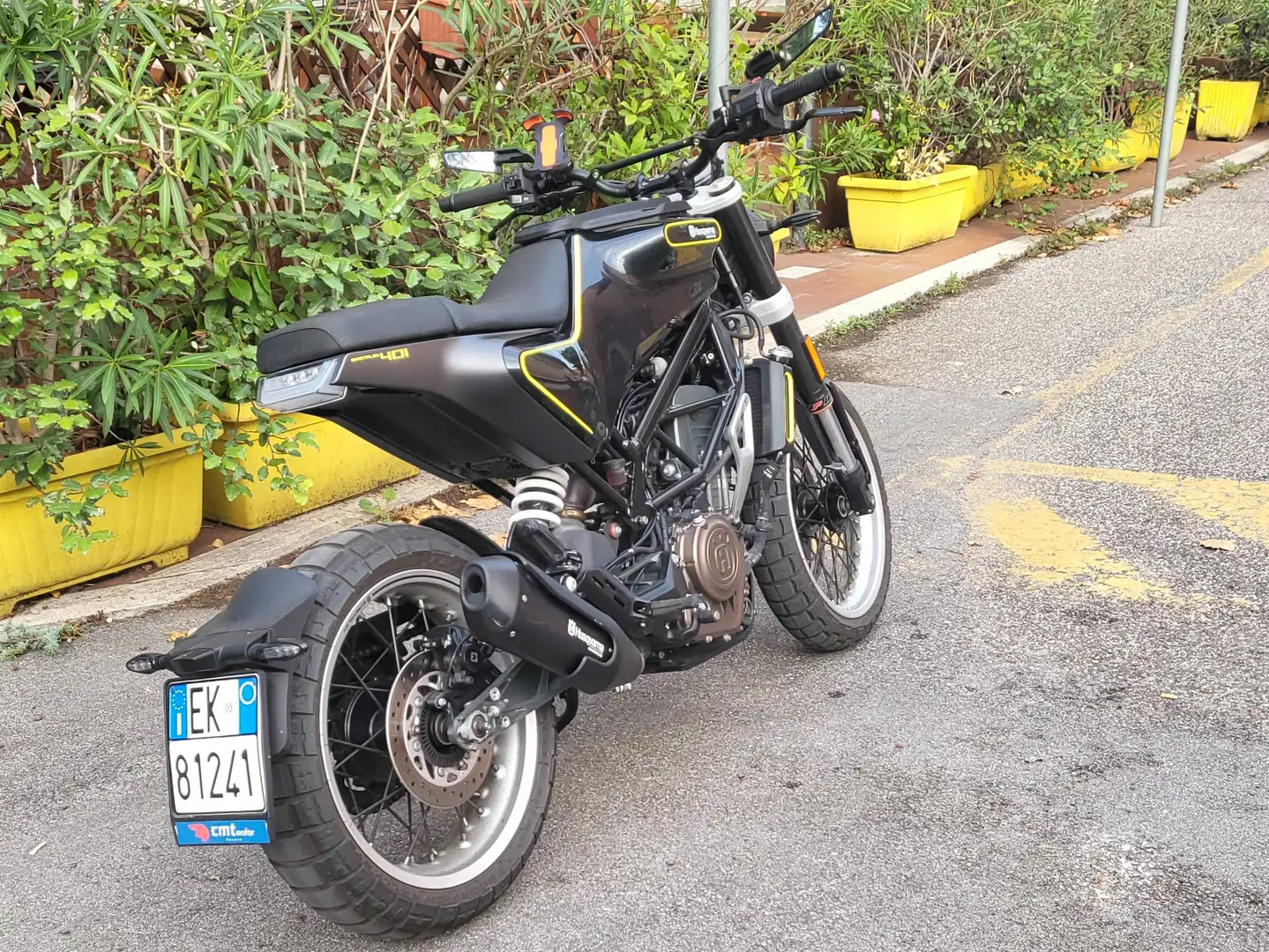 Husqvarna Svartpilen 401 Fekete - 2