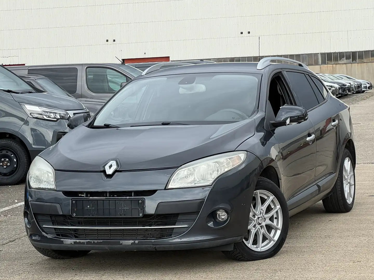 Renault Megane 1.5 DCI/BREAK/PACKSPORT/CUIR/CLIMA-DIGITAL!!!! Gris - 1