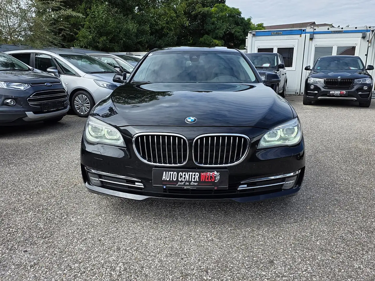 BMW 730 d xDrive Aut. Schwarz - 2