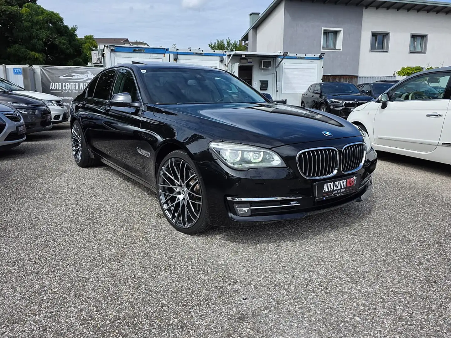 BMW 730 d xDrive Aut. Schwarz - 1