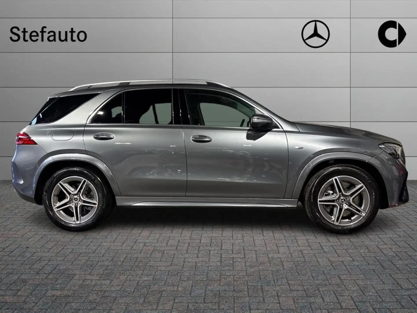 Mercedes-Benz GLE 350 de hybrid EQ 4Matic AMG Line Advanced Plus Gris - 2