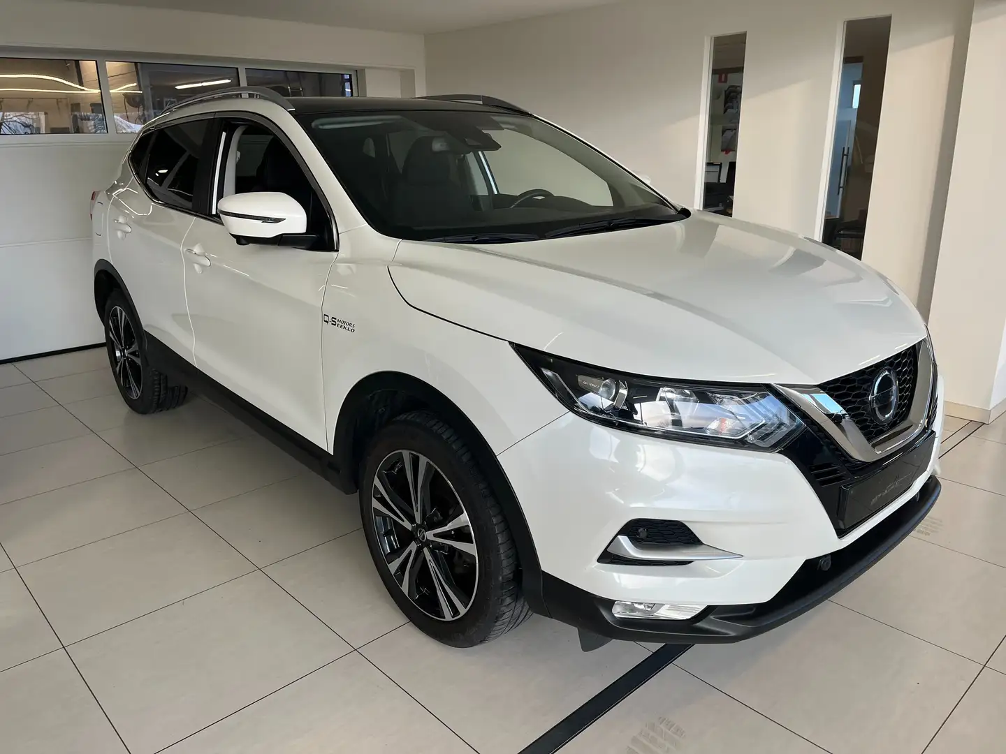 Nissan Qashqai Qashqai 1.3 DIG-T N-CONNECTA Blanc - 2
