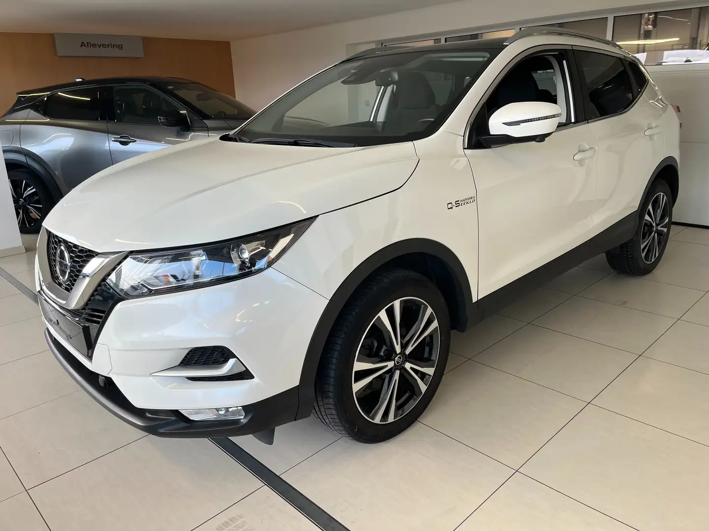 Nissan Qashqai Qashqai 1.3 DIG-T N-CONNECTA Blanc - 1