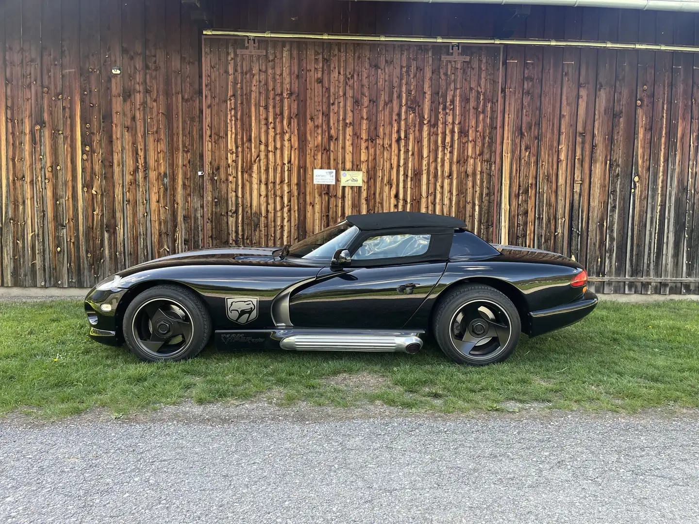 Dodge Viper - 1