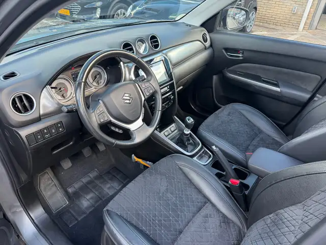 Suzuki Vitara view 8
